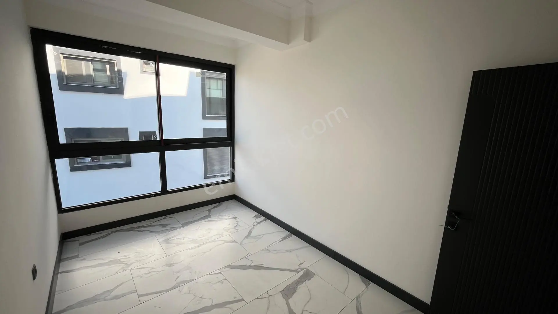 Ortamahallede Denize 150m Sıfır 2+1 Daire (teklife Açık) — fotoğraf 19