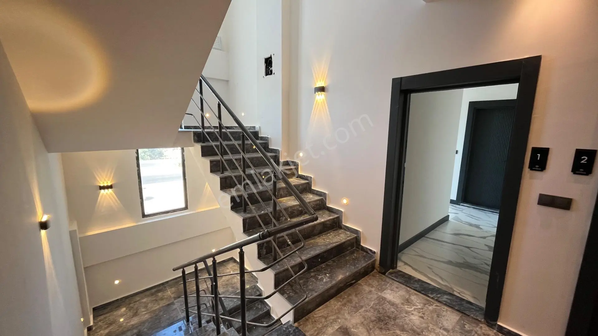 Ortamahallede Denize 150m Sıfır 2+1 Daire (teklife Açık) — fotoğraf 21