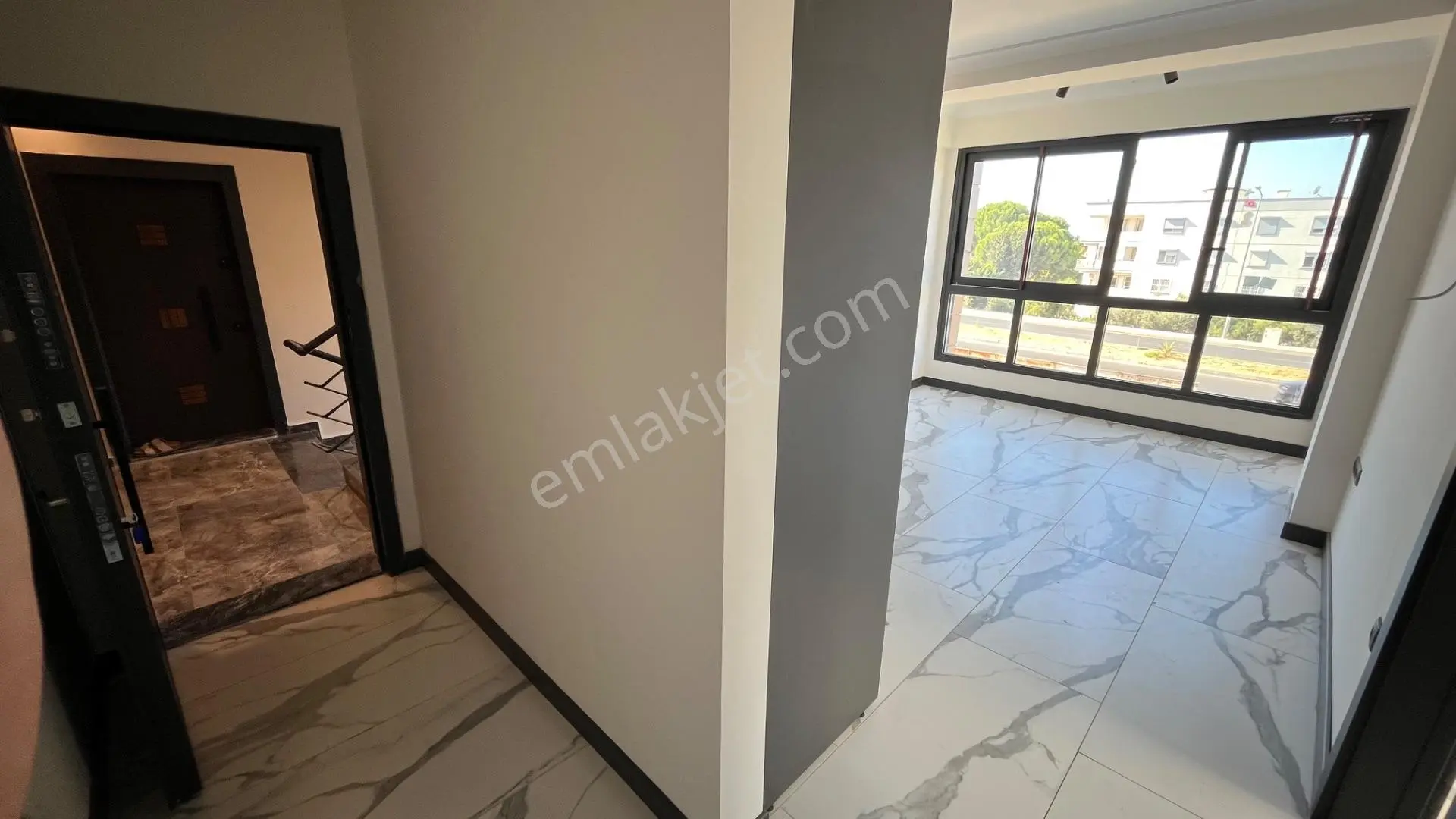 Ortamahallede Denize 150m Sıfır 2+1 Daire (teklife Açık) — fotoğraf 24