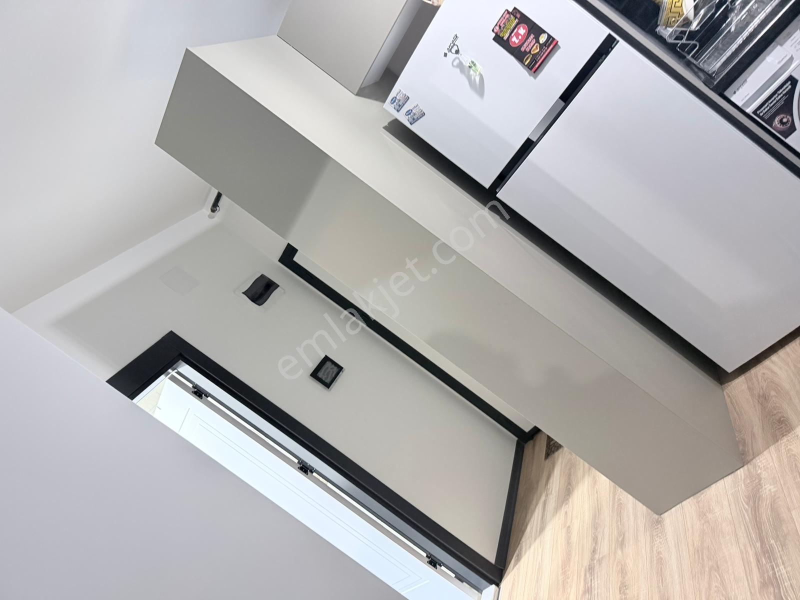 Guven'den Tecede Full Eşyalı 1+1 Daire Uygun Fiyatt — fotoğraf 3