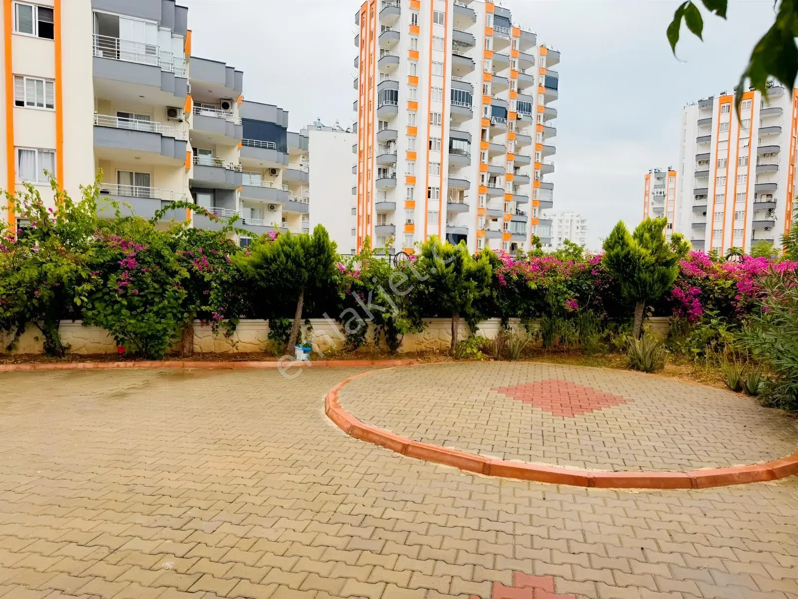 Mersin Tece'de Denize 100 Metre Mesafede 3+1 — fotoğraf 3