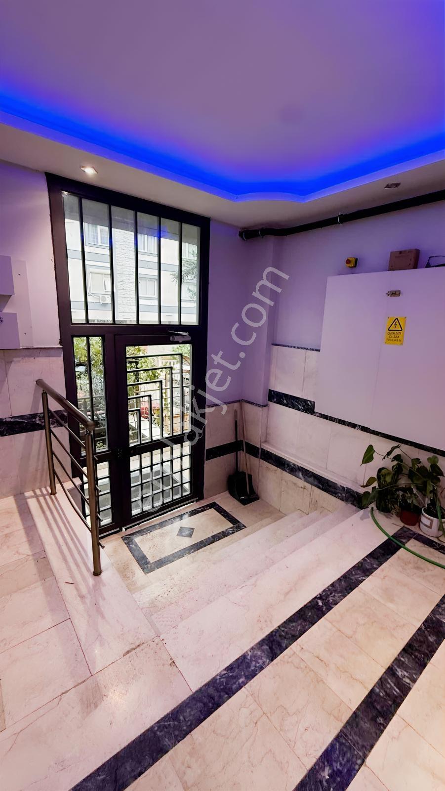 Buca İşçievleri'nde 3+1 Çift Cepheli, Çift Balkonlu Lüks Daire — fotoğraf 6