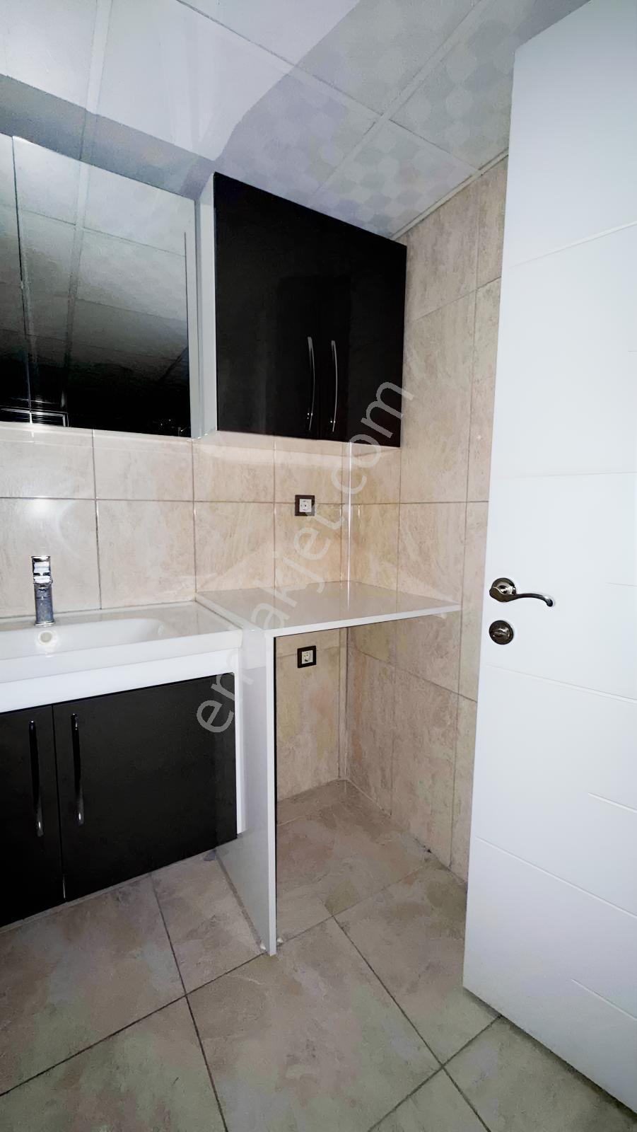 Buca İşçievleri'nde 3+1 Çift Cepheli, Çift Balkonlu Lüks Daire — fotoğraf 13