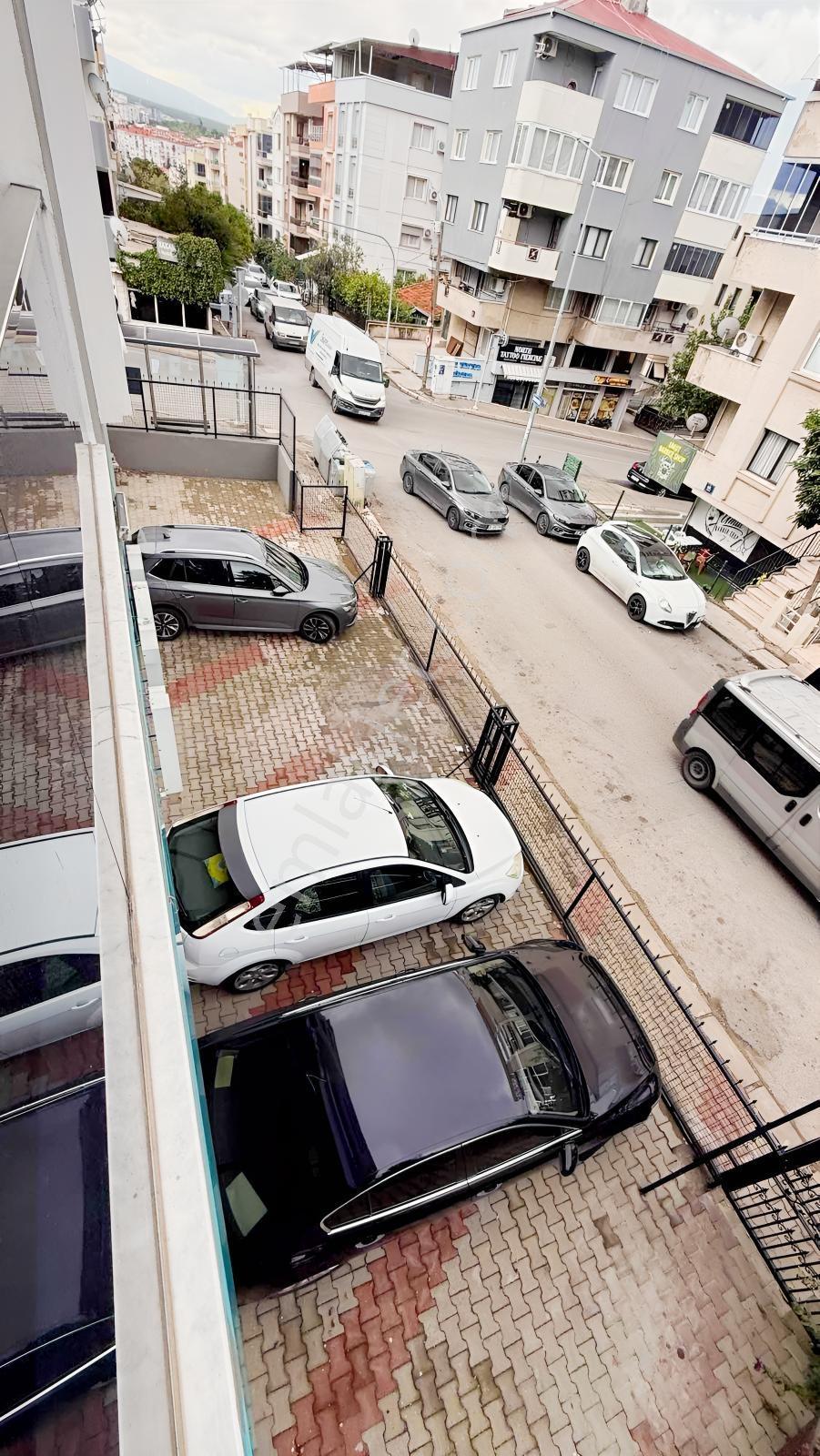 Buca İşçievleri'nde 3+1 Çift Cepheli, Çift Balkonlu Lüks Daire — fotoğraf 19