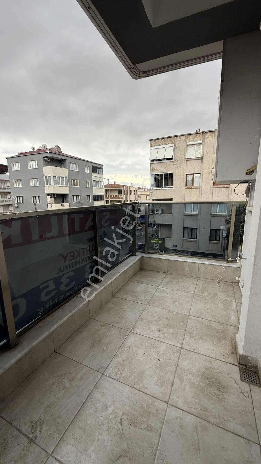 Buca İşçievleri'nde 3+1 Çift Cepheli, Çift Balkonlu Lüks Daire — fotoğraf 37
