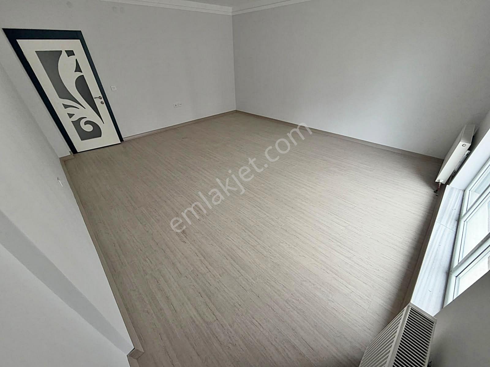 Yuvam'dan Okullar Bölgesinde Ara Kat 137m2 3+1 Acil Satılık — fotoğraf 13