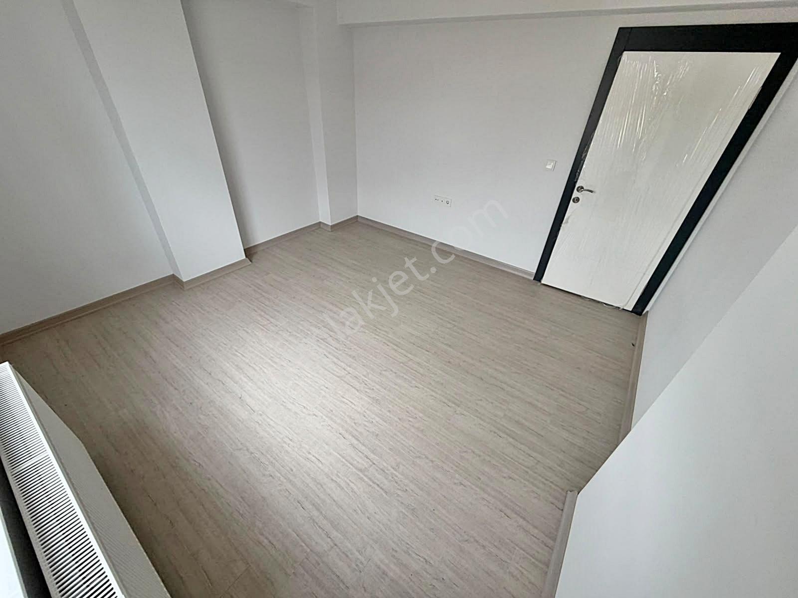Yuvam'dan Okullar Bölgesinde Ara Kat 137m2 3+1 Acil Satılık — fotoğraf 15