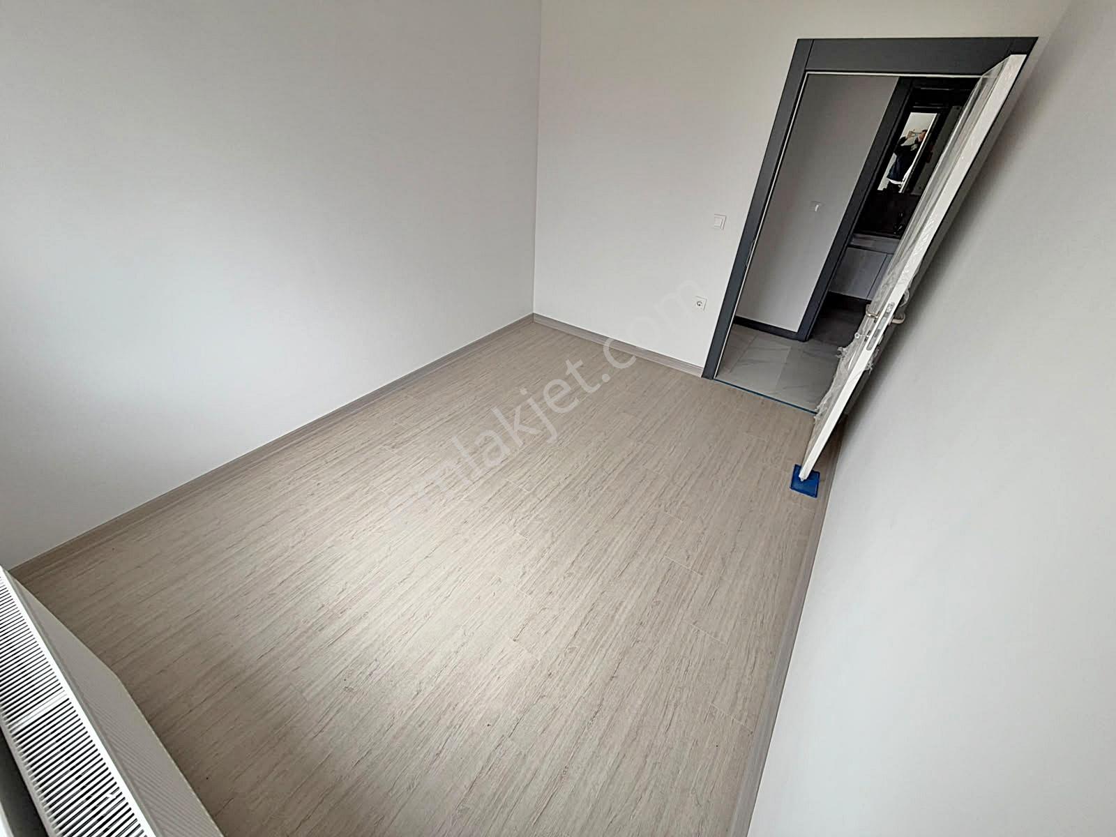 Yuvam'dan Okullar Bölgesinde Ara Kat 137m2 3+1 Acil Satılık — fotoğraf 24