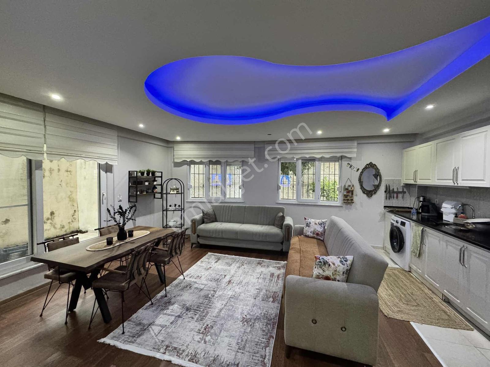 Kasaplar Mahallesinde Satılık Masrafsız 2+1 Geniş Teraslı Daire — fotoğraf 4