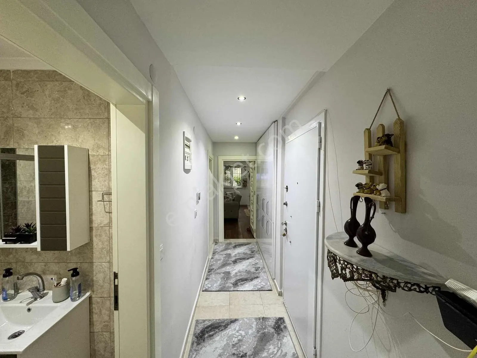 Kasaplar Mahallesinde Satılık Masrafsız 2+1 Geniş Teraslı Daire — fotoğraf 11