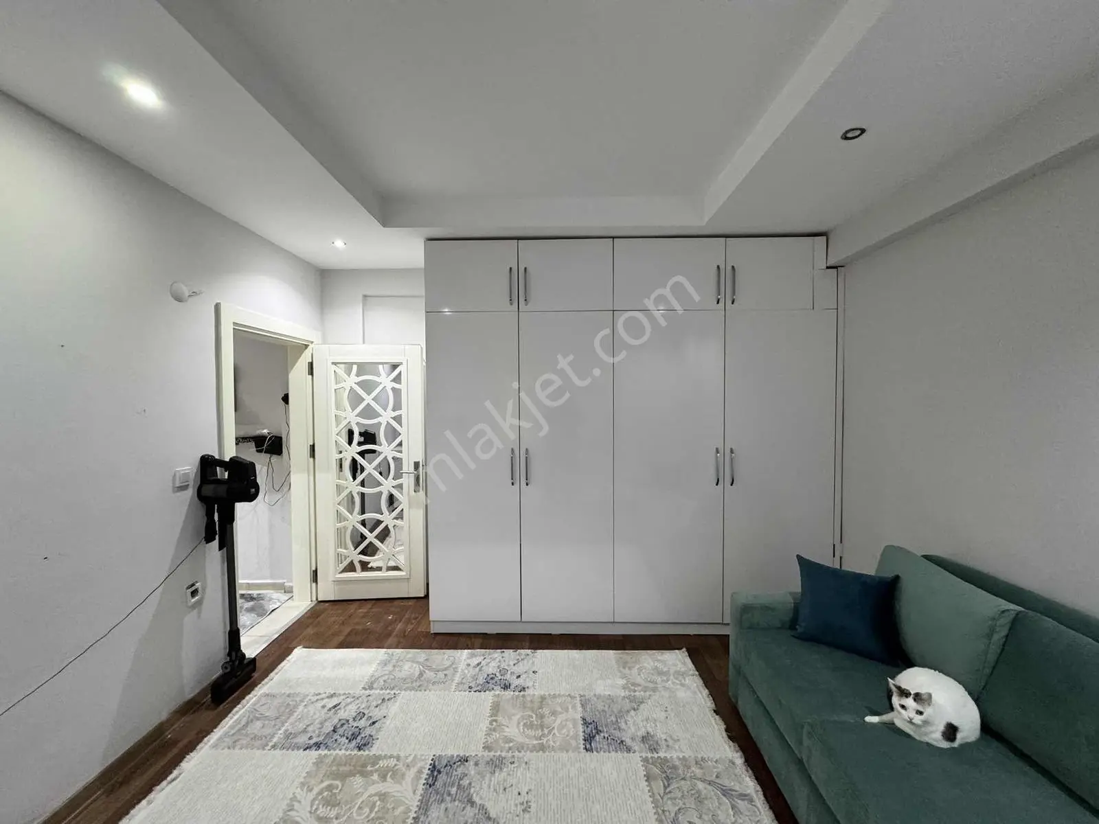 Kasaplar Mahallesinde Satılık Masrafsız 2+1 Geniş Teraslı Daire — fotoğraf 13