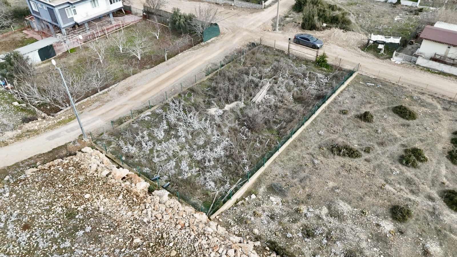 Döşemealtı Bademağacı Köşe Parsel 465 M2 Satılık Arsa — fotoğraf 4