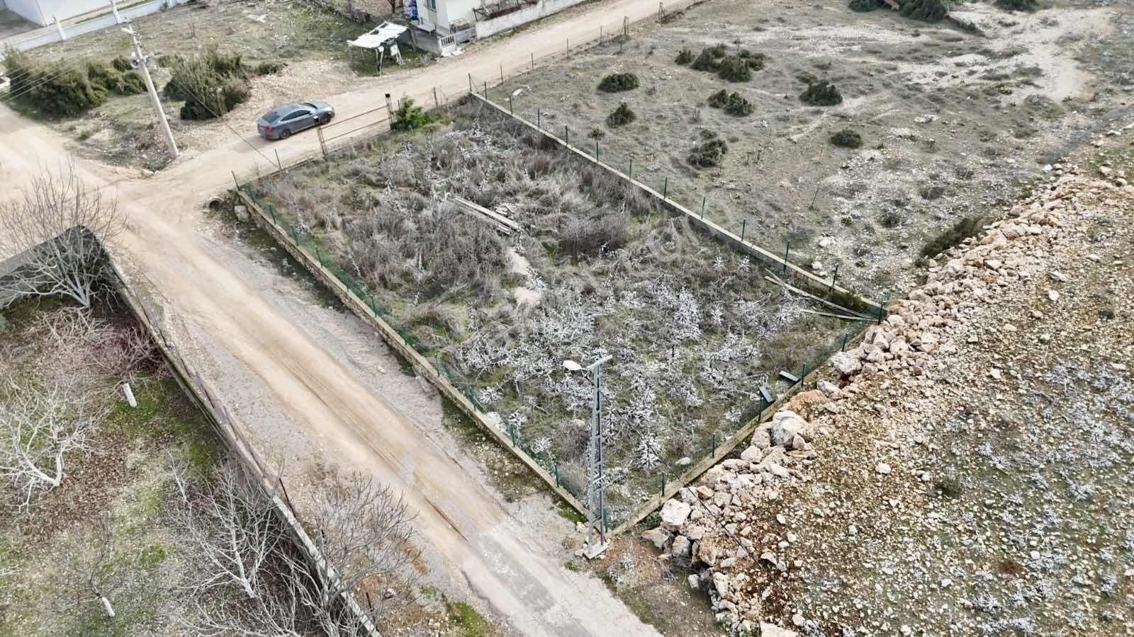 Döşemealtı Bademağacı Köşe Parsel 465 M2 Satılık Arsa — fotoğraf 5