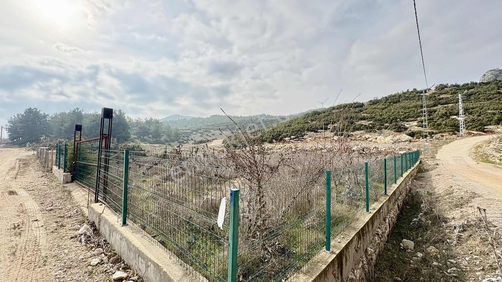 Döşemealtı Bademağacı Köşe Parsel 465 M2 Satılık Arsa — fotoğraf 13