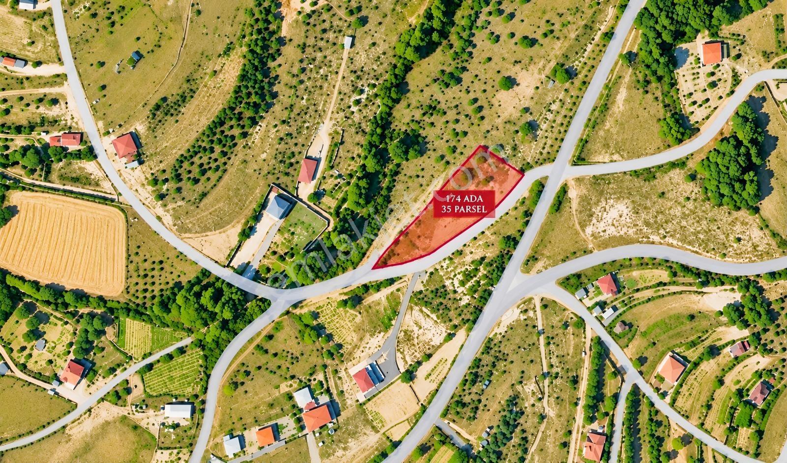Duraklı'da 1958m² Evi Hazır Kurulu Düzen Müstakil Arsa