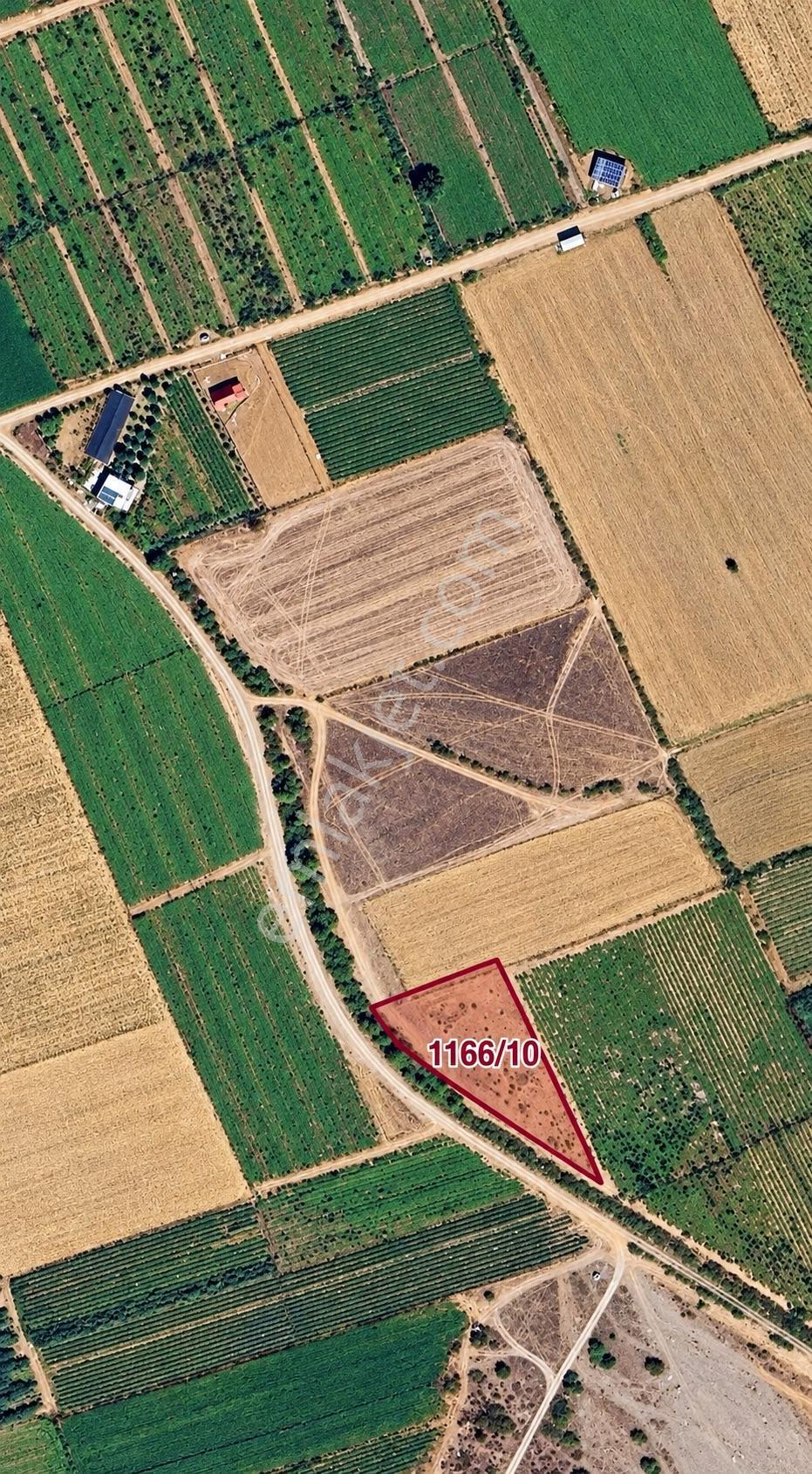 Denizli Acıpayam Akalan 1166 Ada 10 Par 2.072m2 Tarla Resmi Yola Cephesi Vardır Müstakil Tapulu — fotoğraf 6