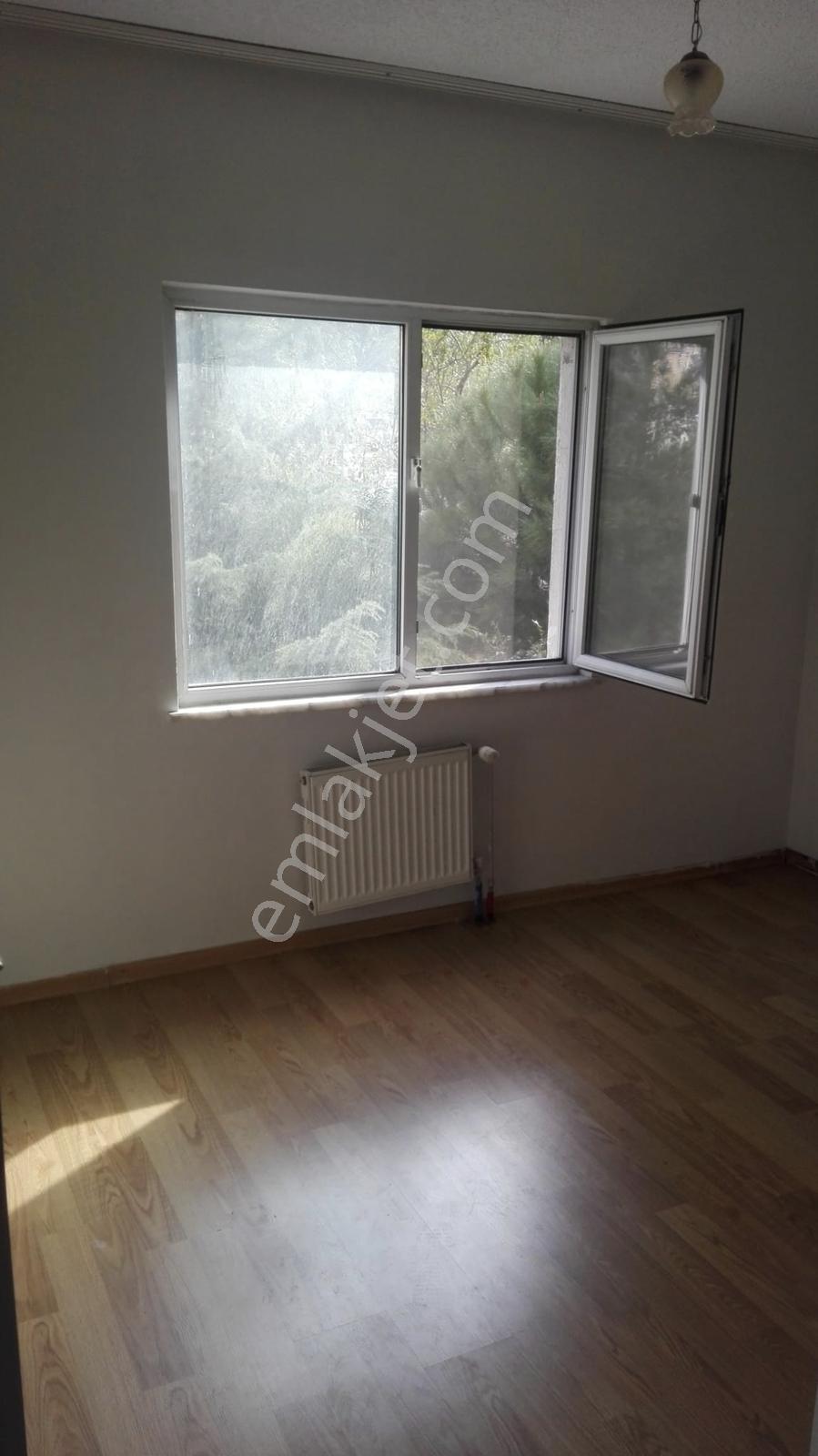 Kayaşehir 4. Bölgede Tadilatlı Satılık 2+1 Daire — fotoğraf 2
