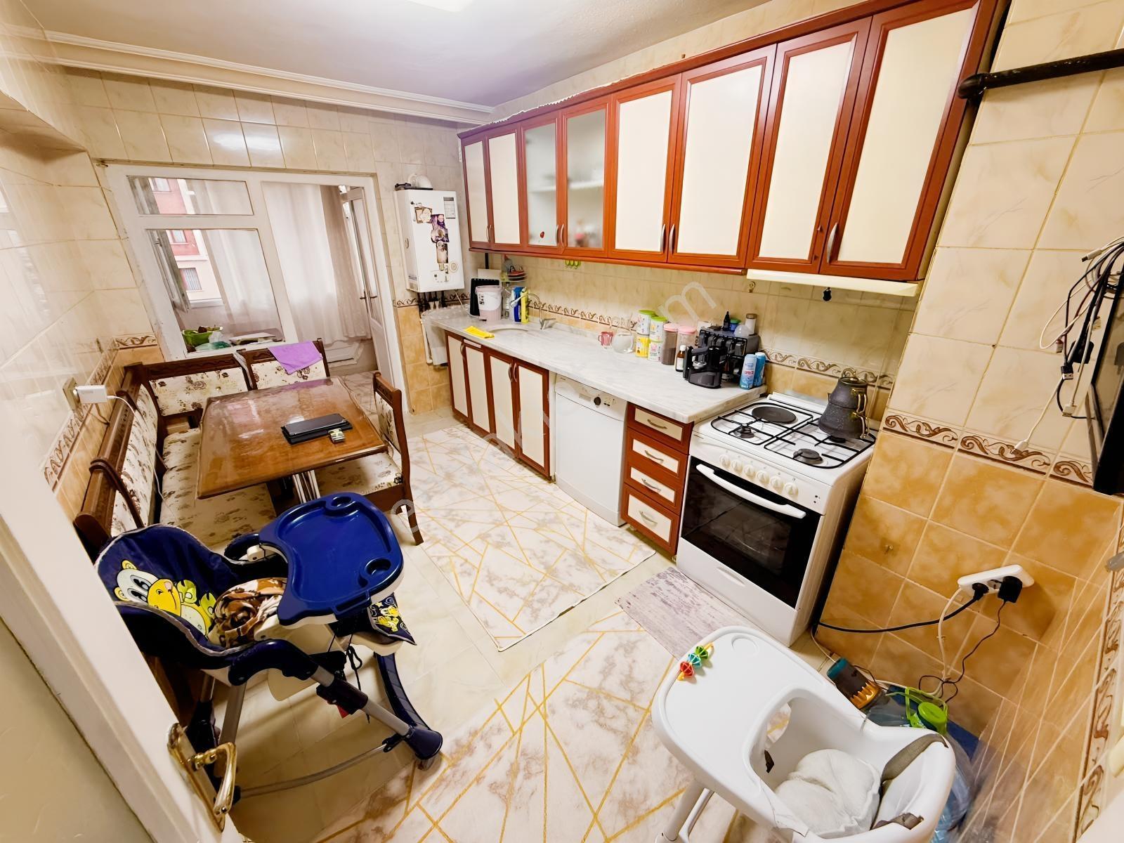 Keçiörende Caddeyanı İskanlı 3+1 Öncepheli Acil Satılık Daire — fotoğraf 2