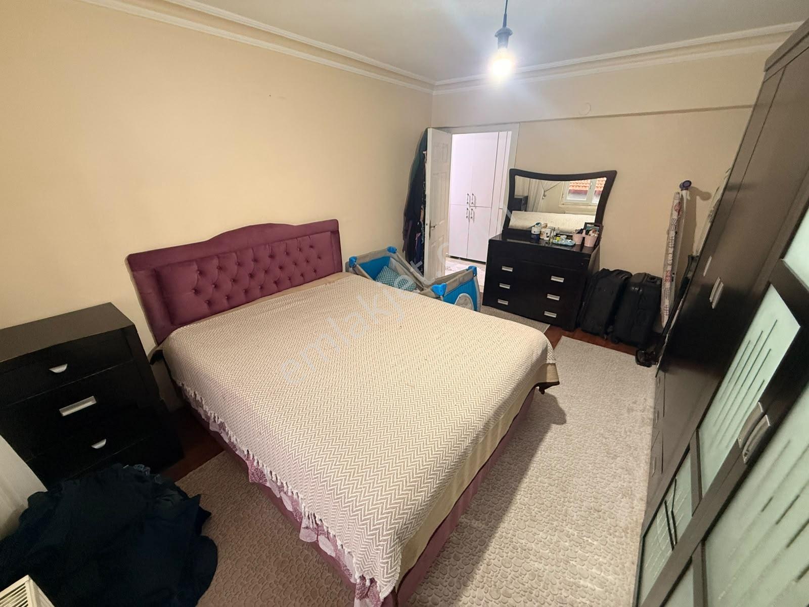 Keçiörende Caddeyanı İskanlı 3+1 Öncepheli Acil Satılık Daire — fotoğraf 16