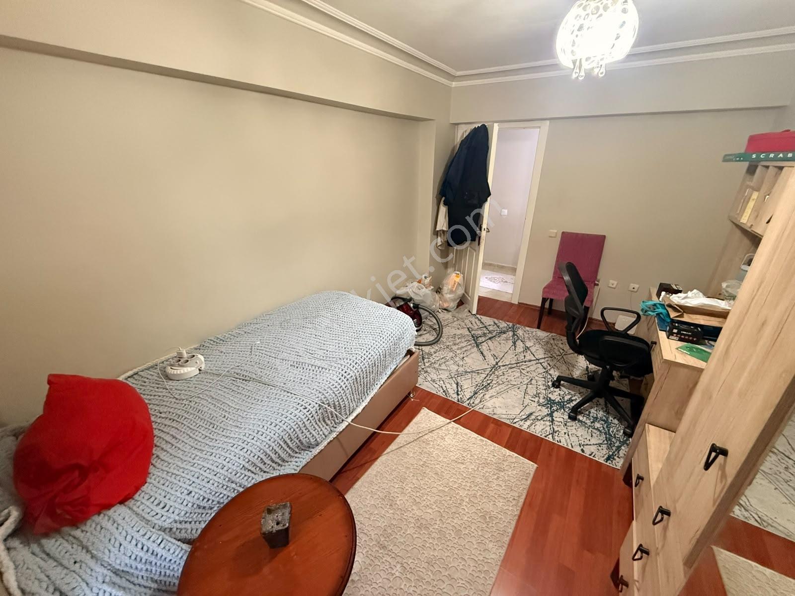 Keçiörende Caddeyanı İskanlı 3+1 Öncepheli Acil Satılık Daire — fotoğraf 21