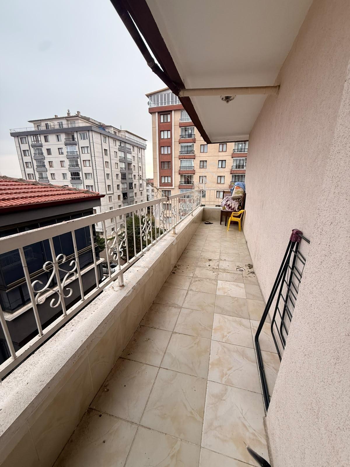 Keçiörende Caddeyanı İskanlı 3+1 Öncepheli Acil Satılık Daire — fotoğraf 25
