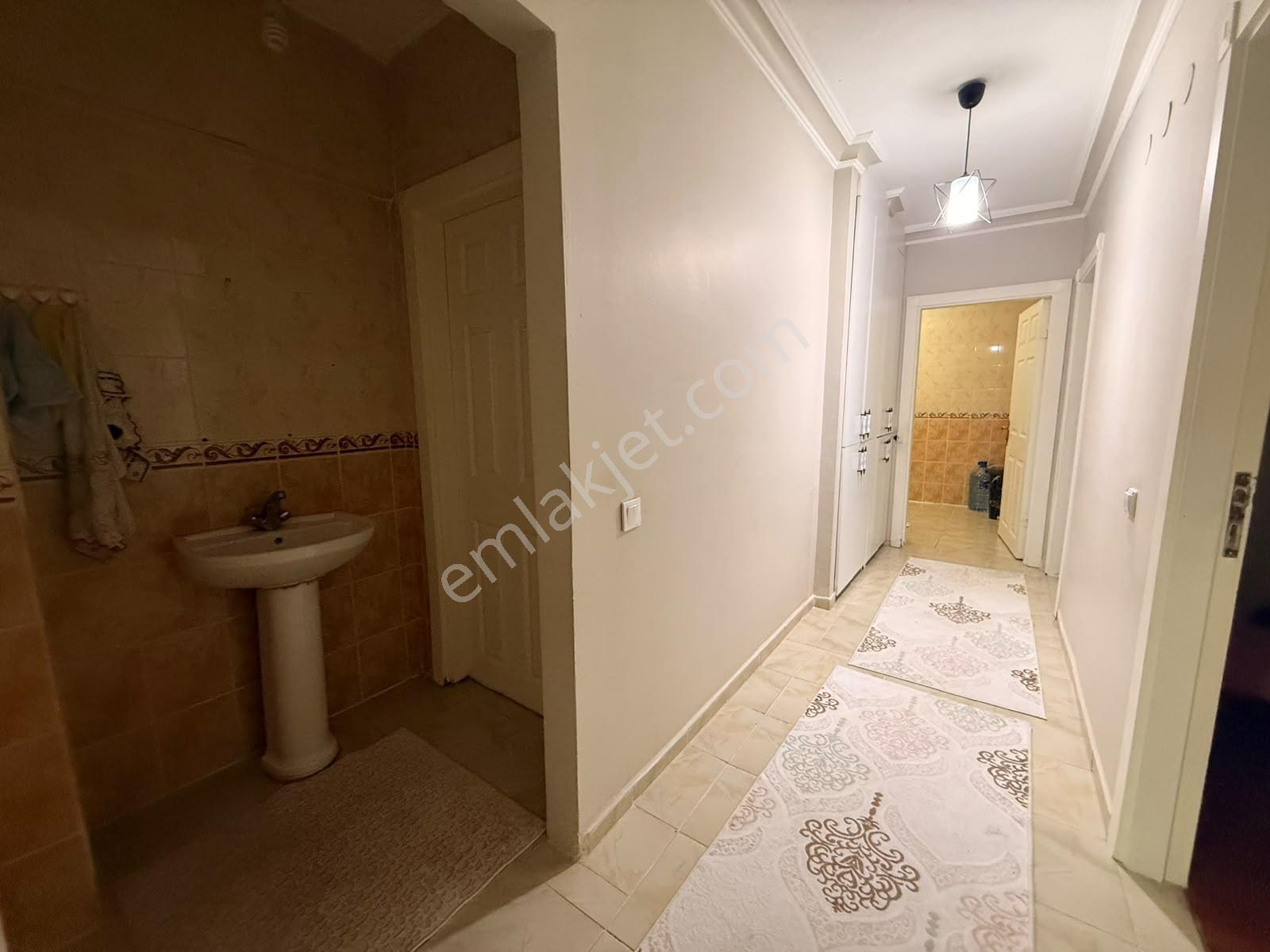 Keçiörende Caddeyanı İskanlı 3+1 Öncepheli Acil Satılık Daire — fotoğraf 27