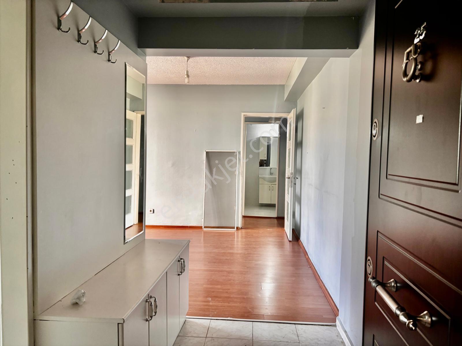 Atakent 3.etap Tadilatlı Satılık 2+1 Daire — fotoğraf 12