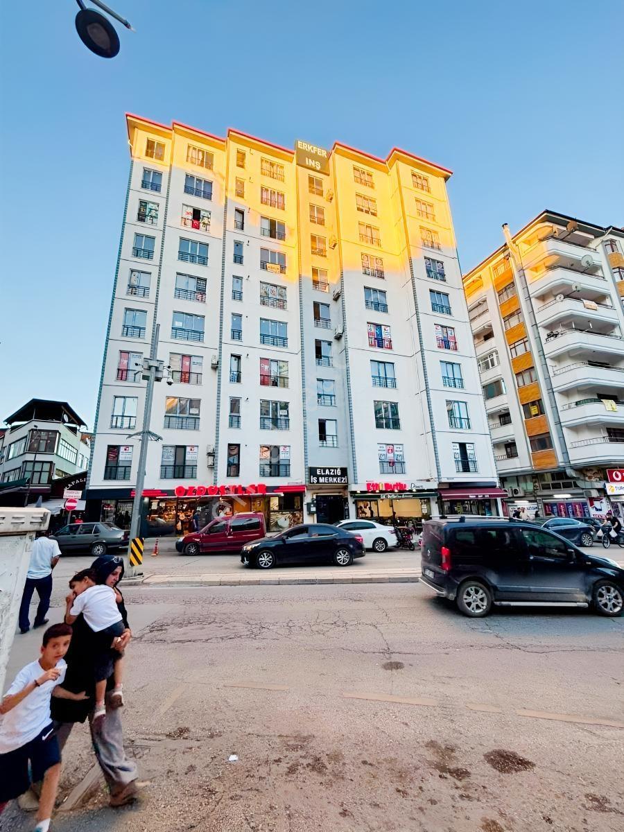 Yaya Trafiğinin Yoğun Olduğu Çarşı Merkezinde Satılık 2+1 Ofis — fotoğraf 15