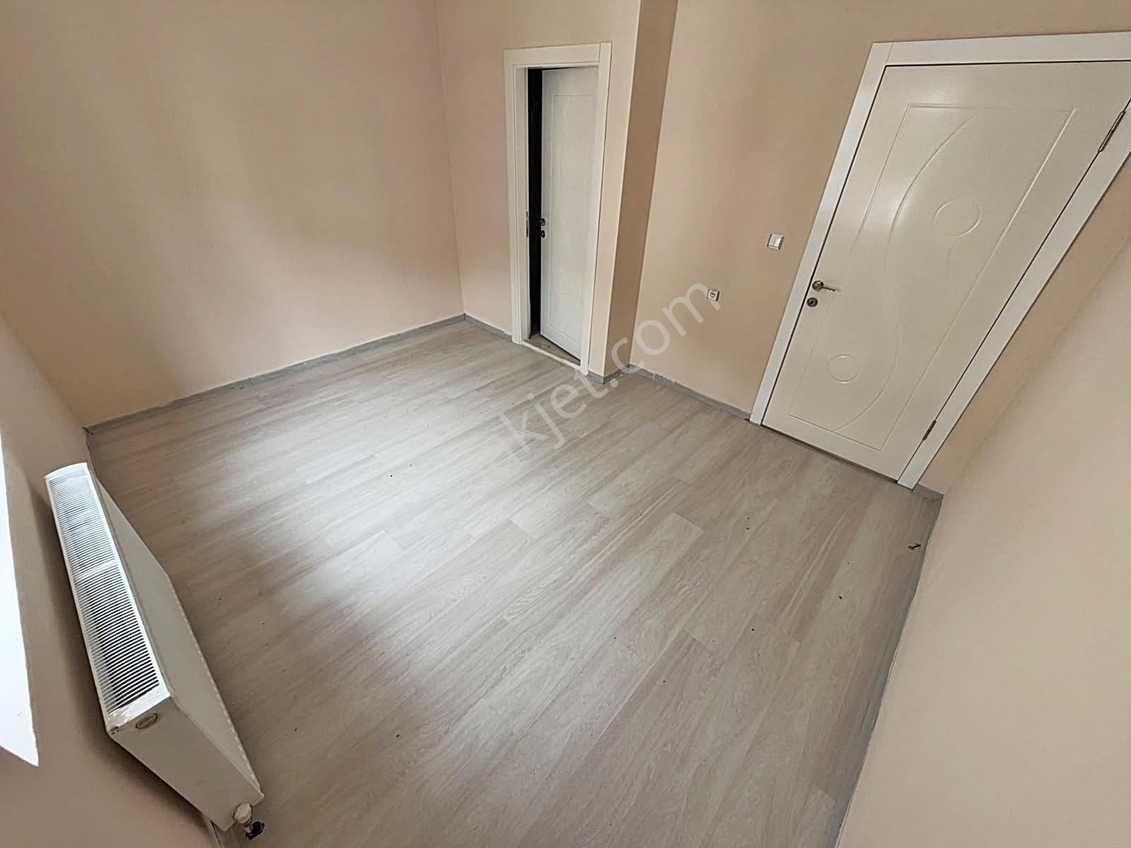 Yuvam'dan Perşembe Pazarına Cephe 3+1 Kredi Limitsiz Acil Satılı — fotoğraf 15