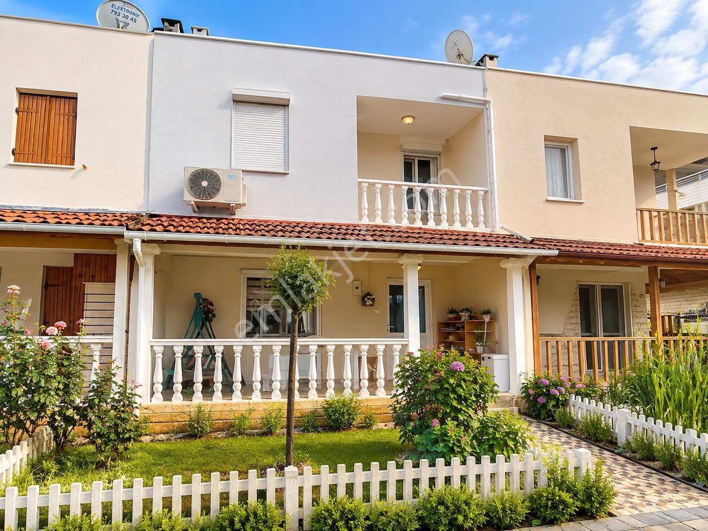 Ortamahallede Denize 50m 4+1 Masrafsız Villa ( Teklife Açık) — fotoğraf 2
