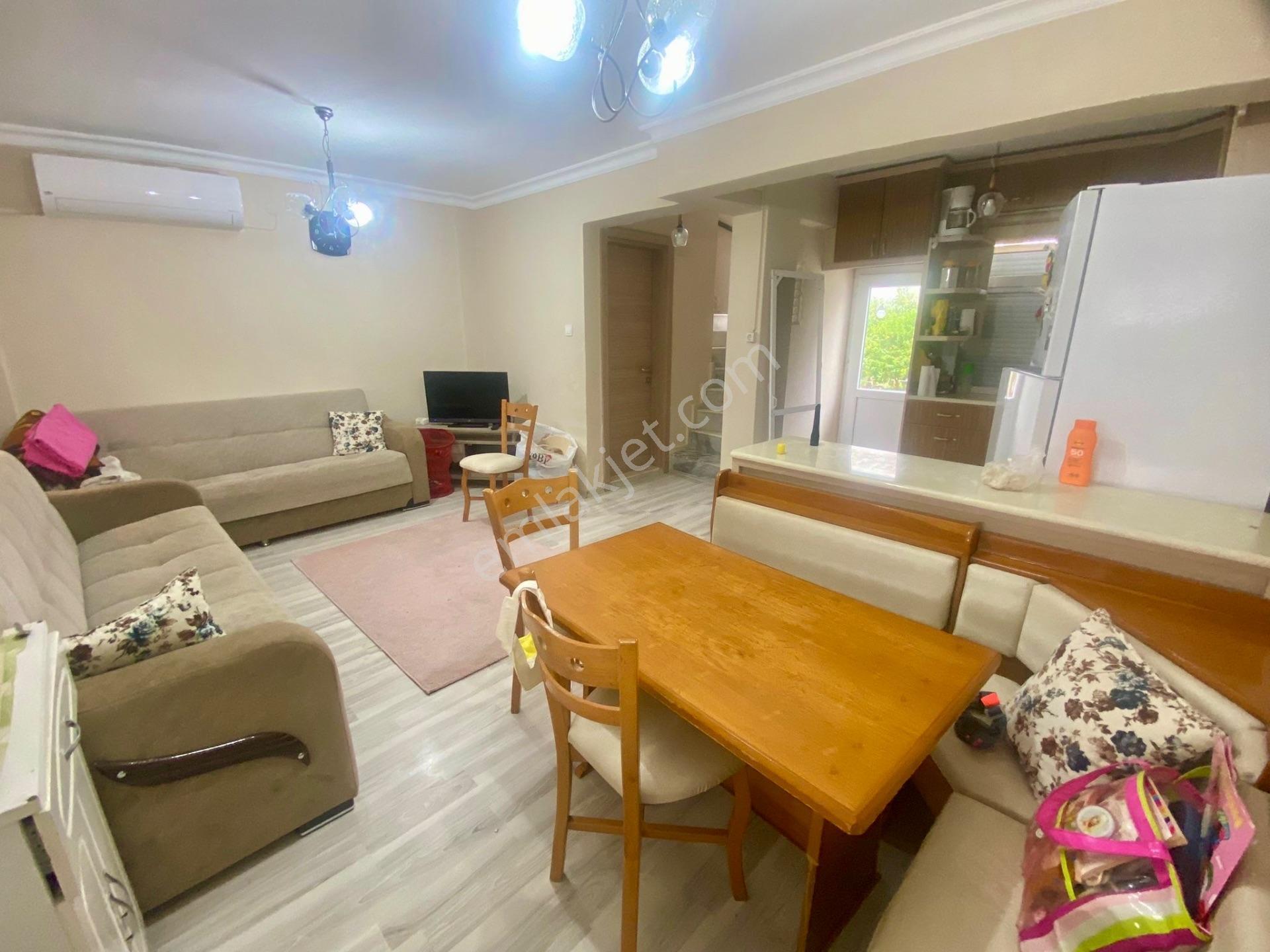 Ortamahallede Denize 50m 4+1 Masrafsız Villa ( Teklife Açık) — fotoğraf 5
