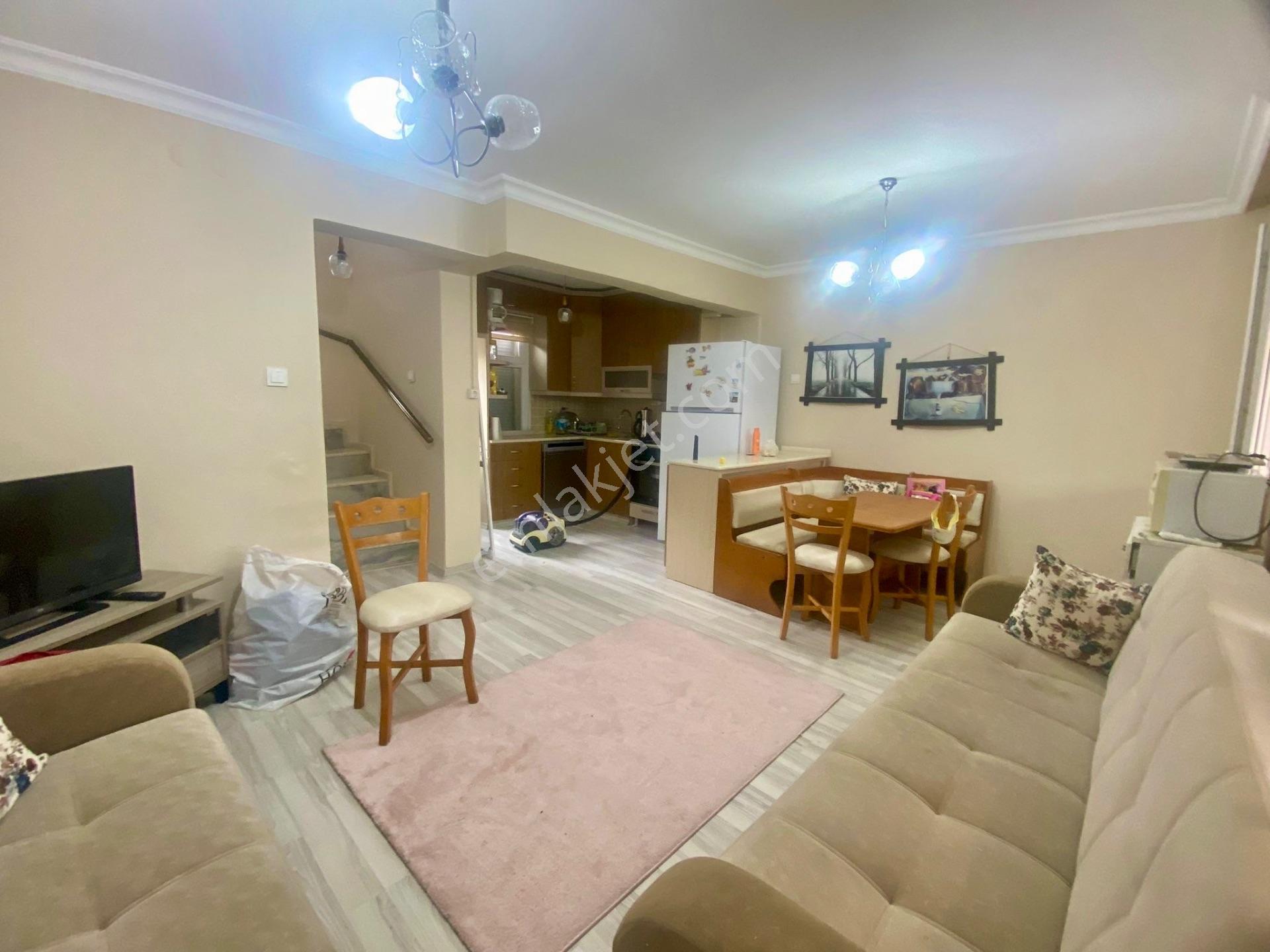Ortamahallede Denize 50m 4+1 Masrafsız Villa ( Teklife Açık) — fotoğraf 6