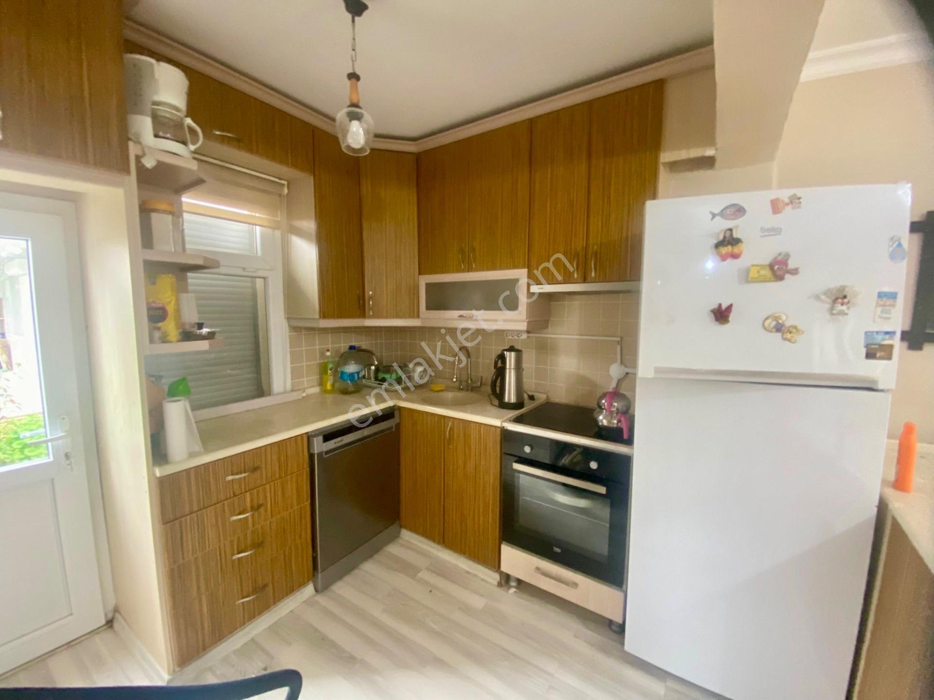Ortamahallede Denize 50m 4+1 Masrafsız Villa ( Teklife Açık) — fotoğraf 18