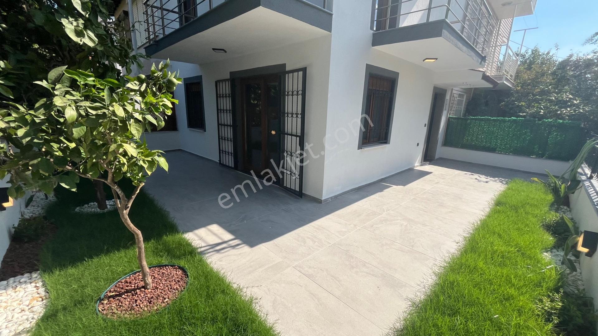 Ortamahallede Köşe Geniş Bahçeli Lüks Villa (teklife Açık) — fotoğraf 10