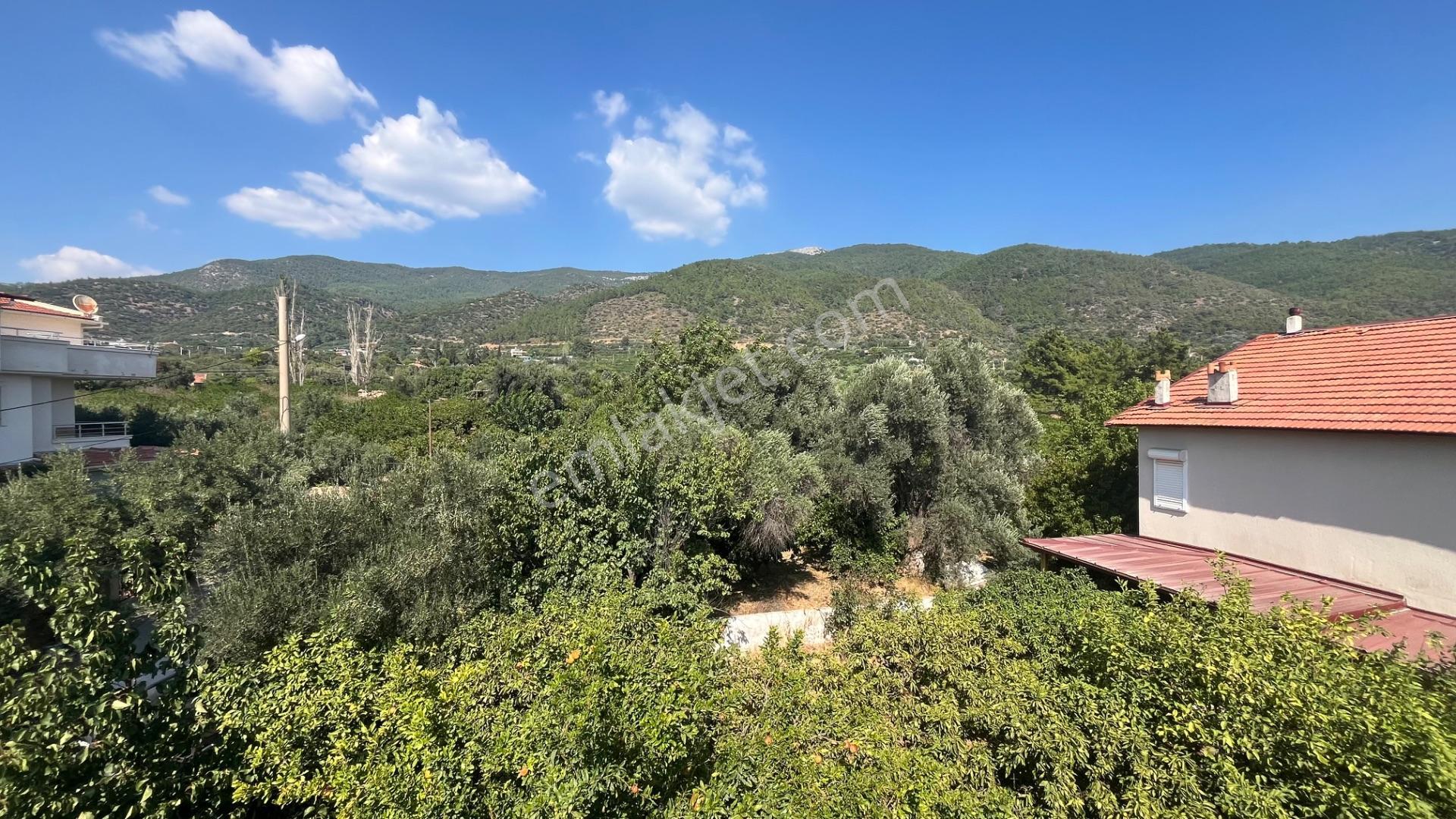 Ortamahallede Köşe Geniş Bahçeli Lüks Villa (teklife Açık) — fotoğraf 27