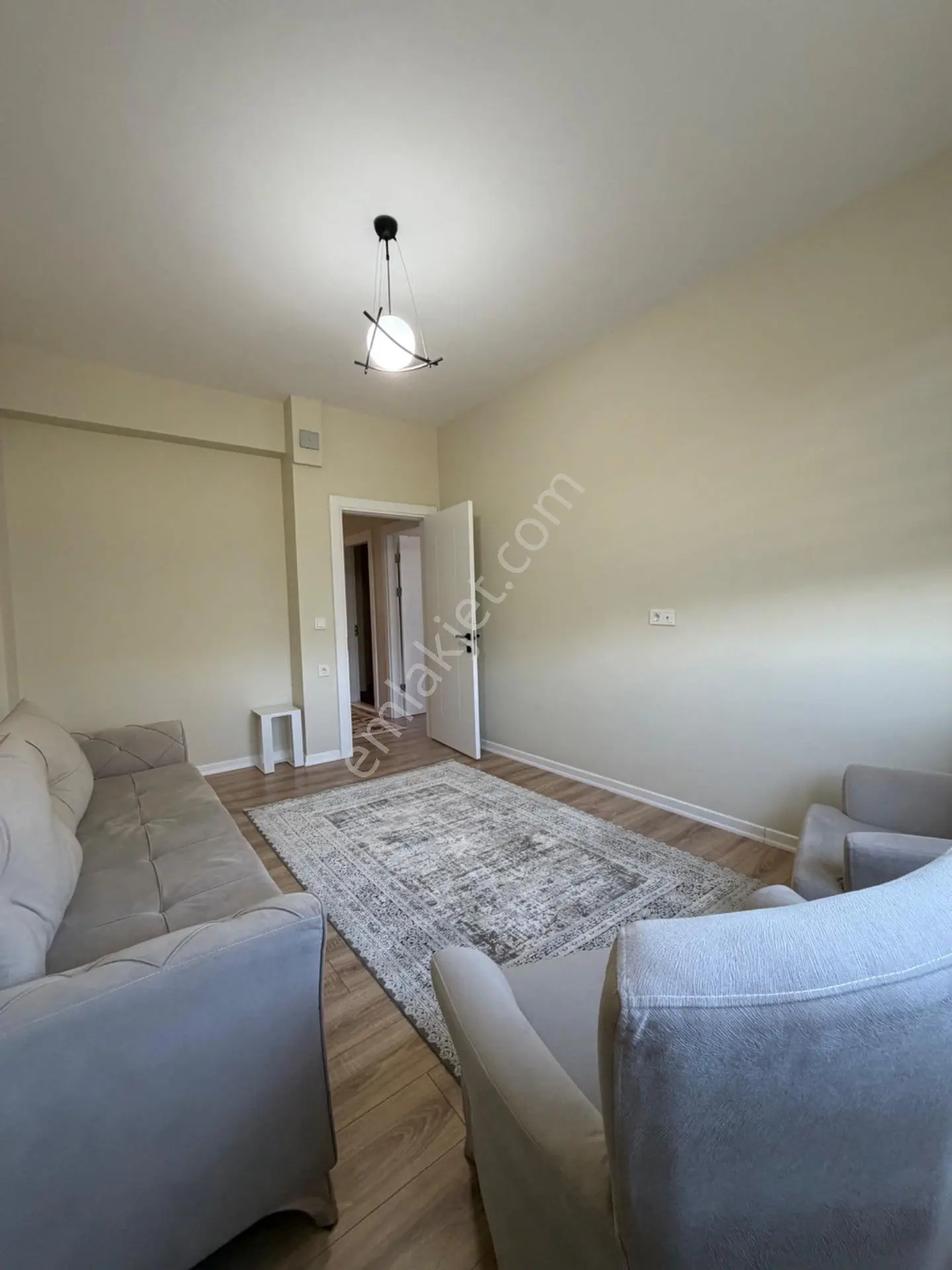 Müstakil Bahçeli-site İçinde-eşyalı Satılık Villa! — fotoğraf 5
