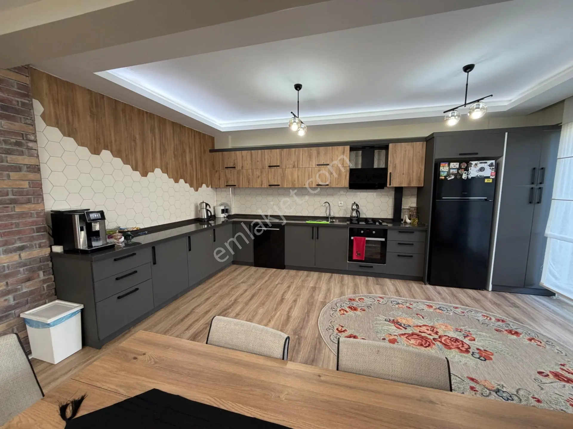 Müstakil Bahçeli-site İçinde-eşyalı Satılık Villa! — fotoğraf 25