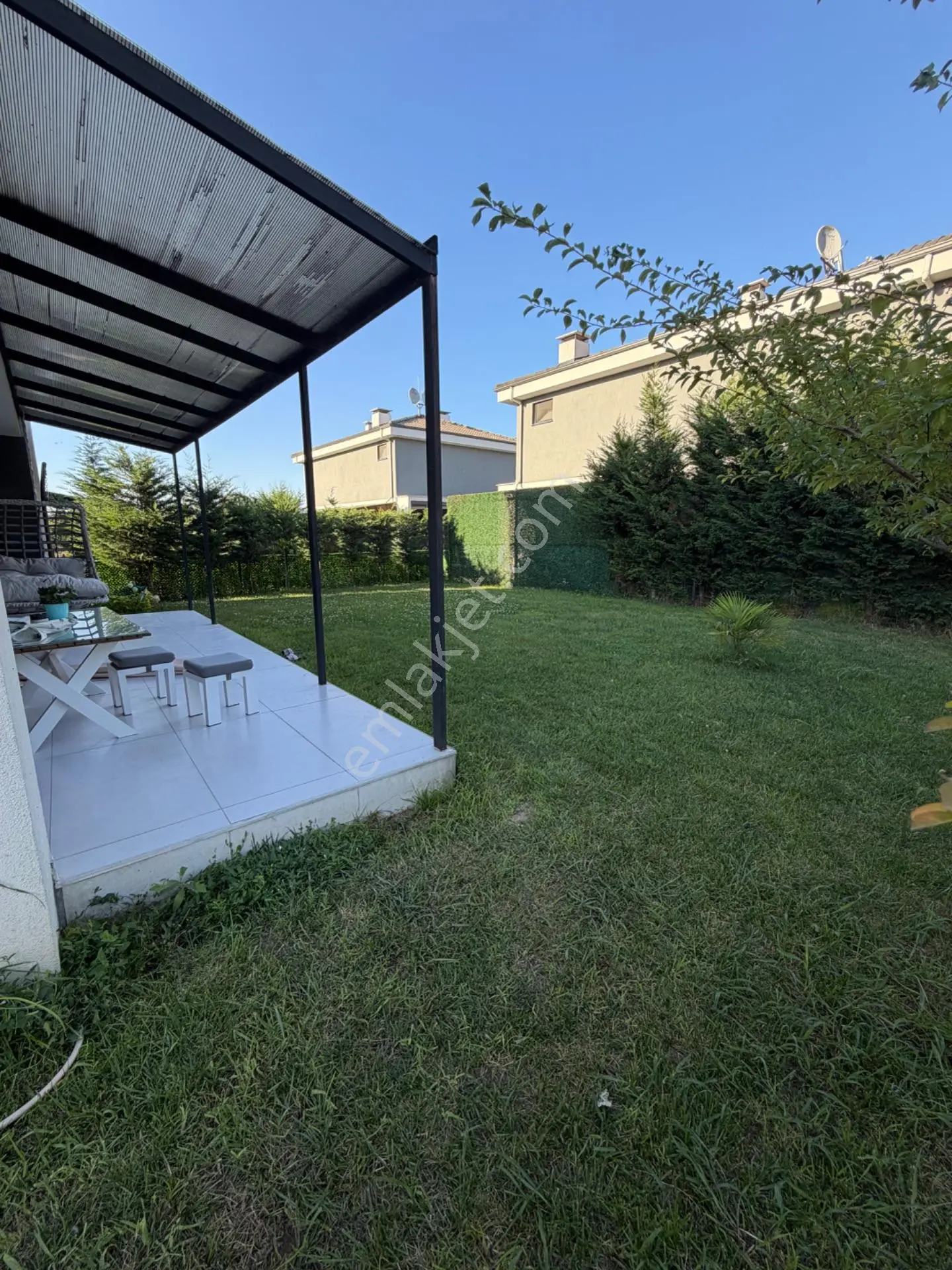 Müstakil Bahçeli-site İçinde-eşyalı Satılık Villa! — fotoğraf 31