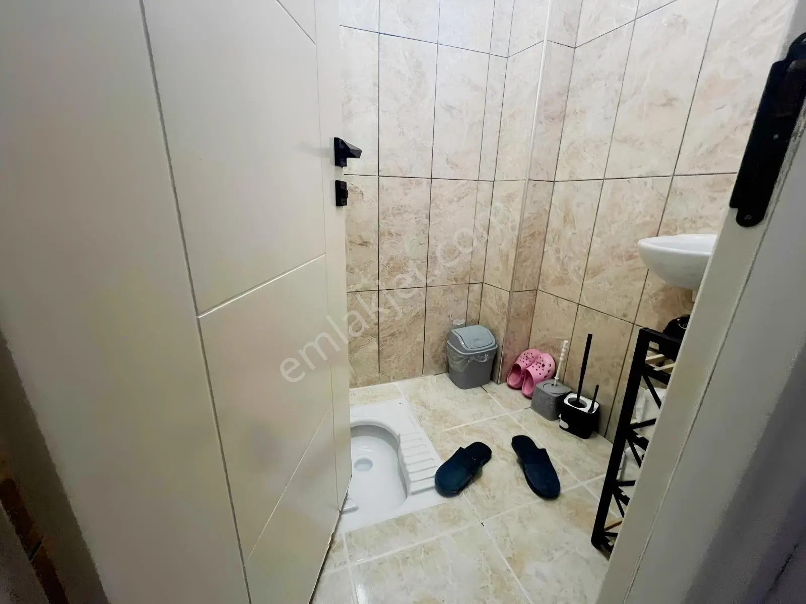 Sancaktepe Yenidoğan Merkezde Petrol Ofisine Köşe 2+1 Ara Kat — fotoğraf 3