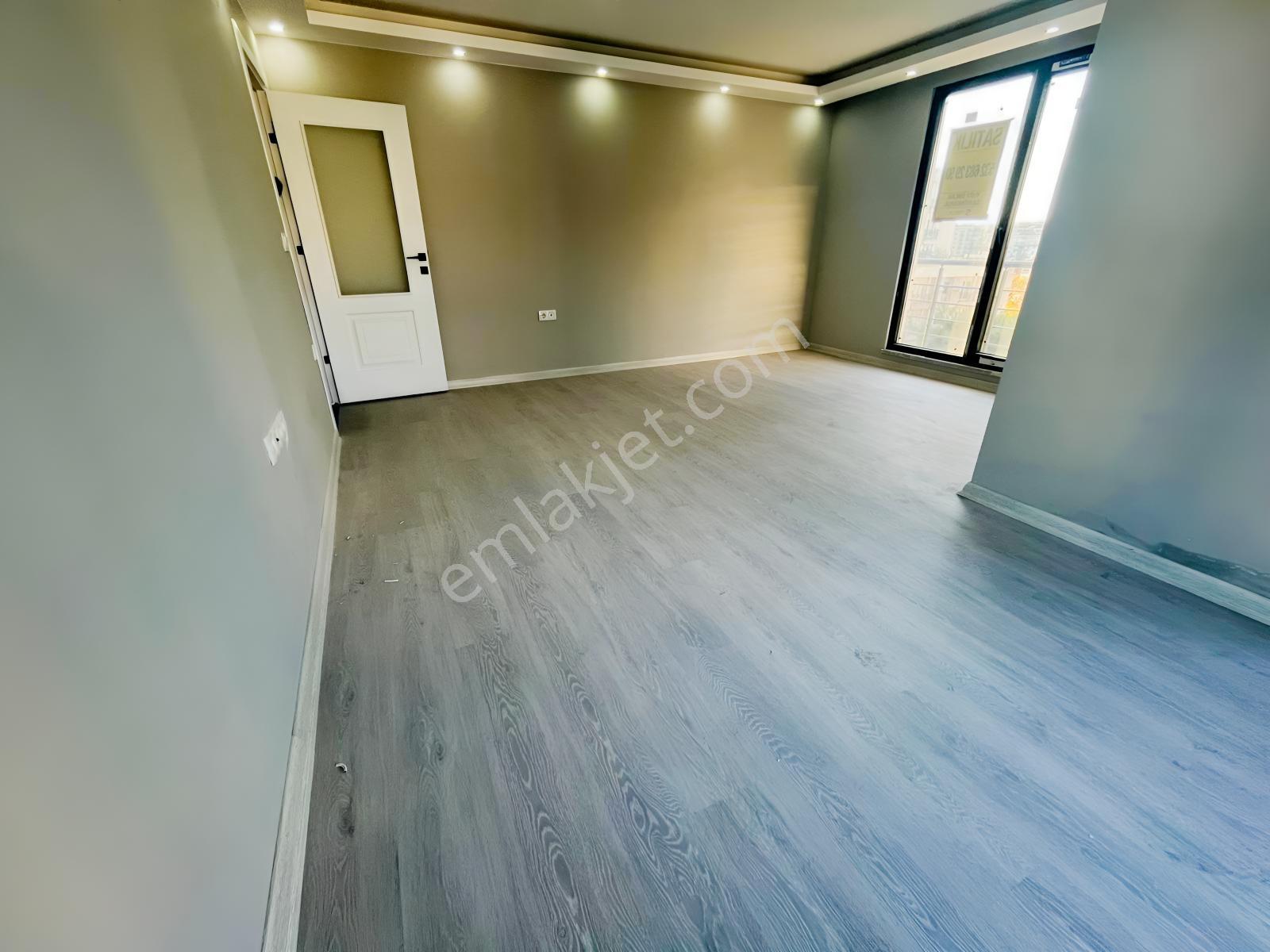 Çekmeköy Taşdelen Mah. Satılık 2+1 Arakat Daire — fotoğraf 2