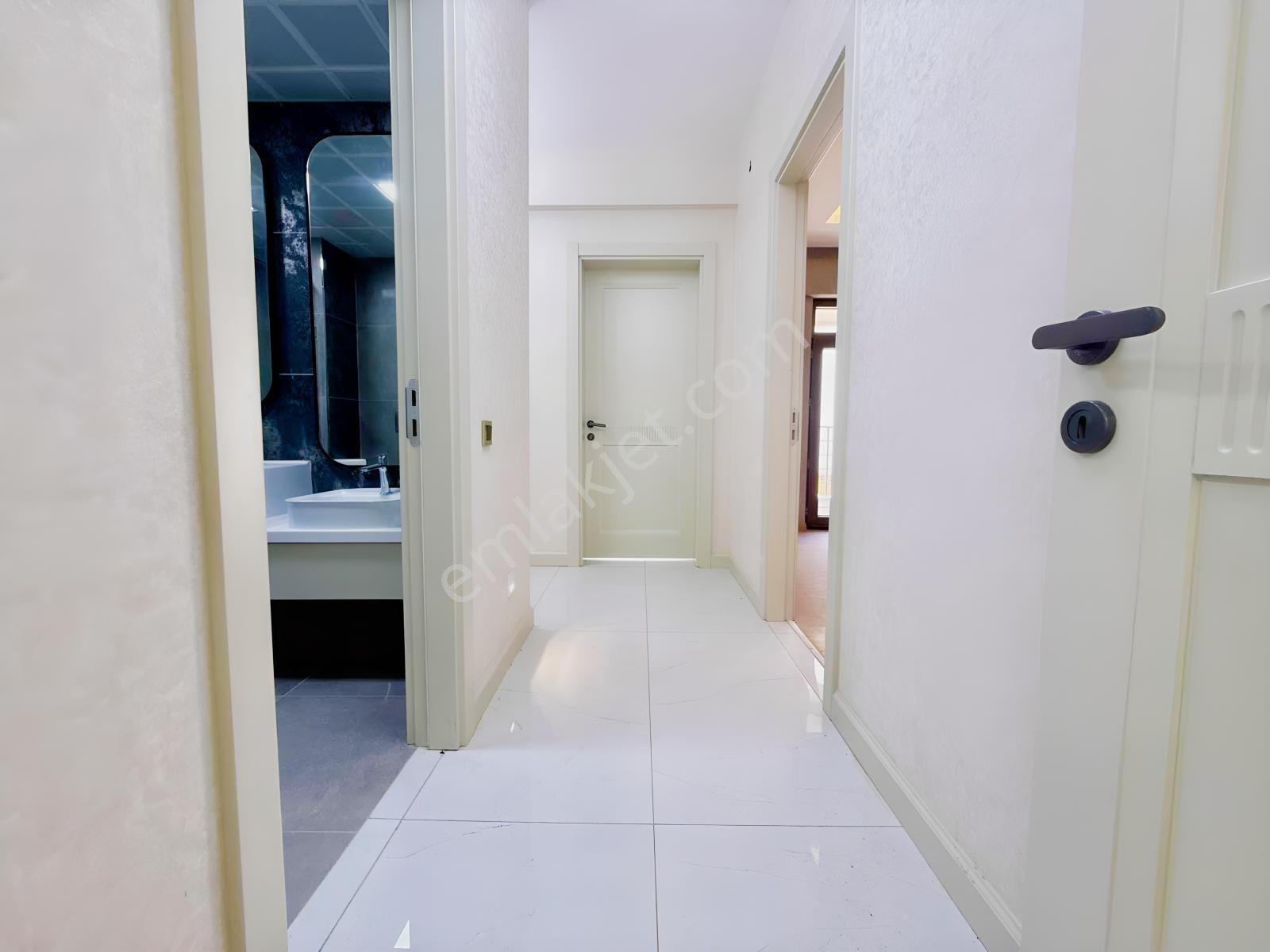 Yks'den Gazze Caddesinde Lüx Site İçi 4+1/200m² Satılık Daireler — fotoğraf 21