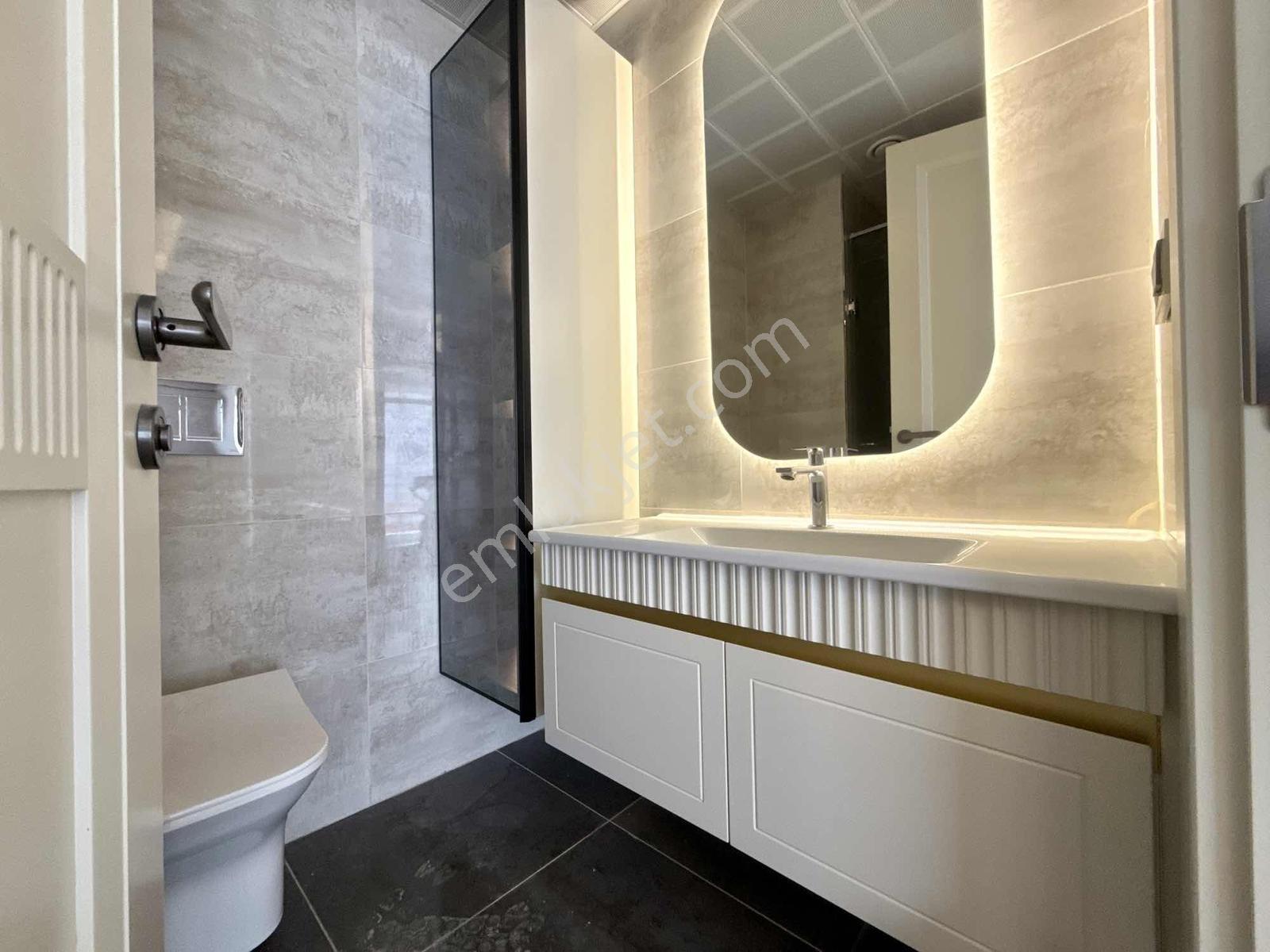 Yks'den Gazze Caddesinde Lüx Site İçi 4+1/200m² Satılık Daireler — fotoğraf 27