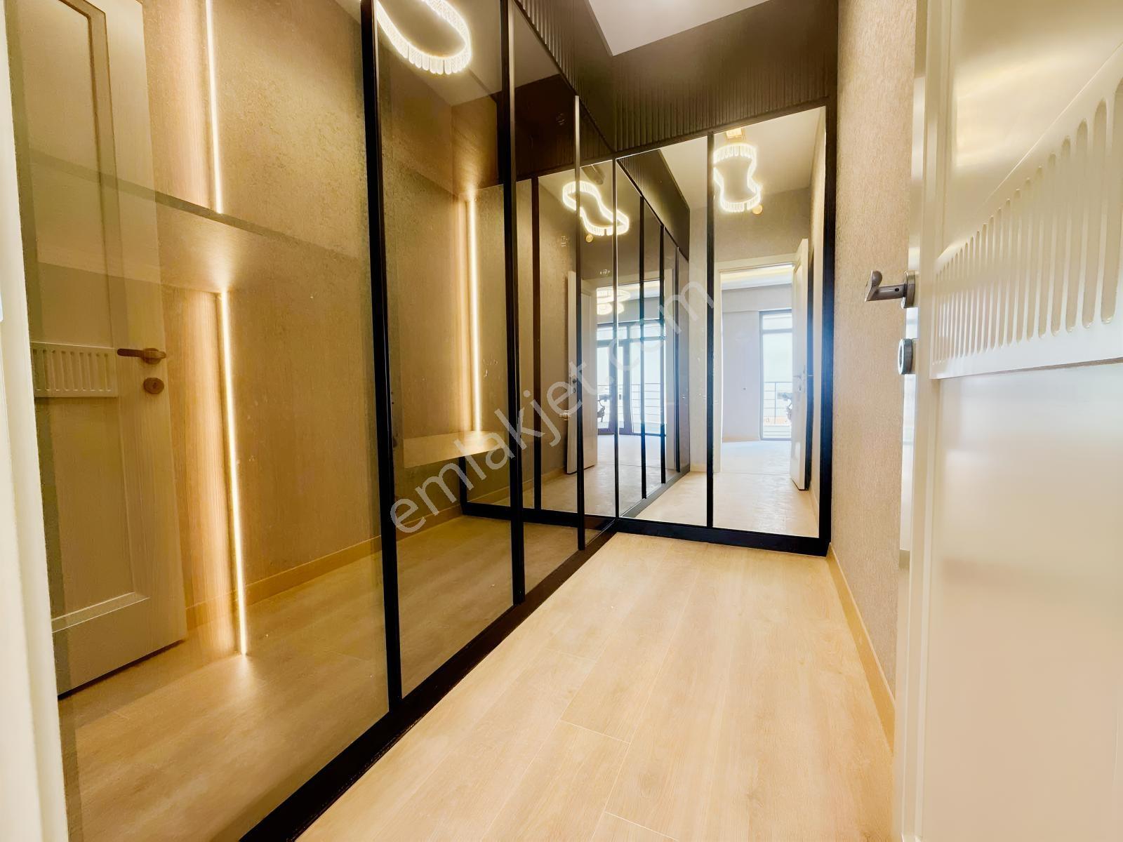 Yks'den Gazze Caddesinde Lüx Site İçi 4+1/200m² Satılık Daireler — fotoğraf 28