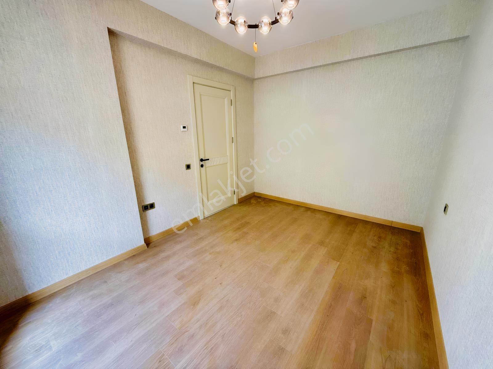 Yks'den Gazze Caddesinde Lüx Site İçi 4+1/200m² Satılık Daireler — fotoğraf 34