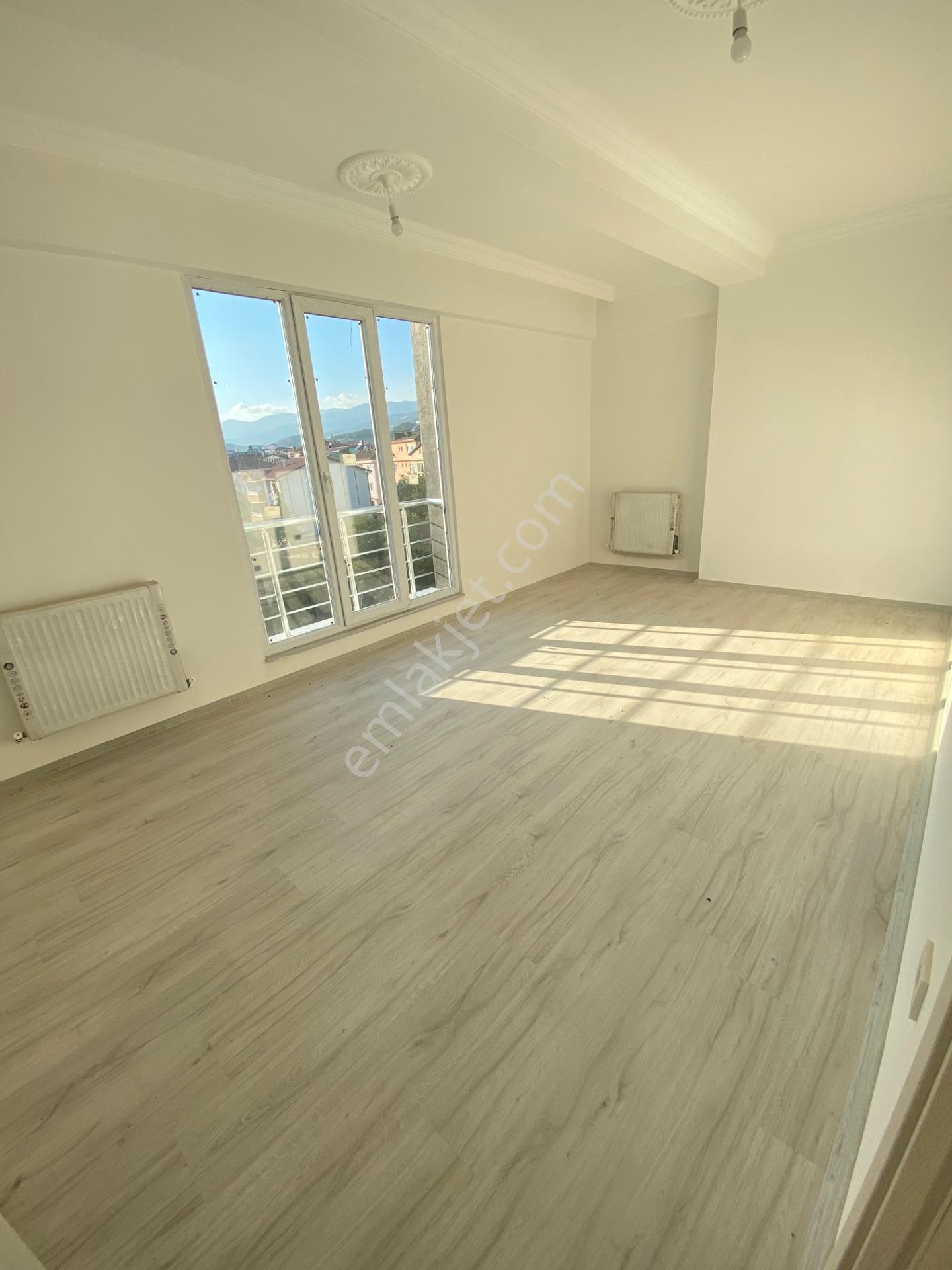 Niksar Prestij Grup Emlaktan Bağlar Mahallesinde Sıfır Uyguna 3+1 Daire — fotoğraf 2