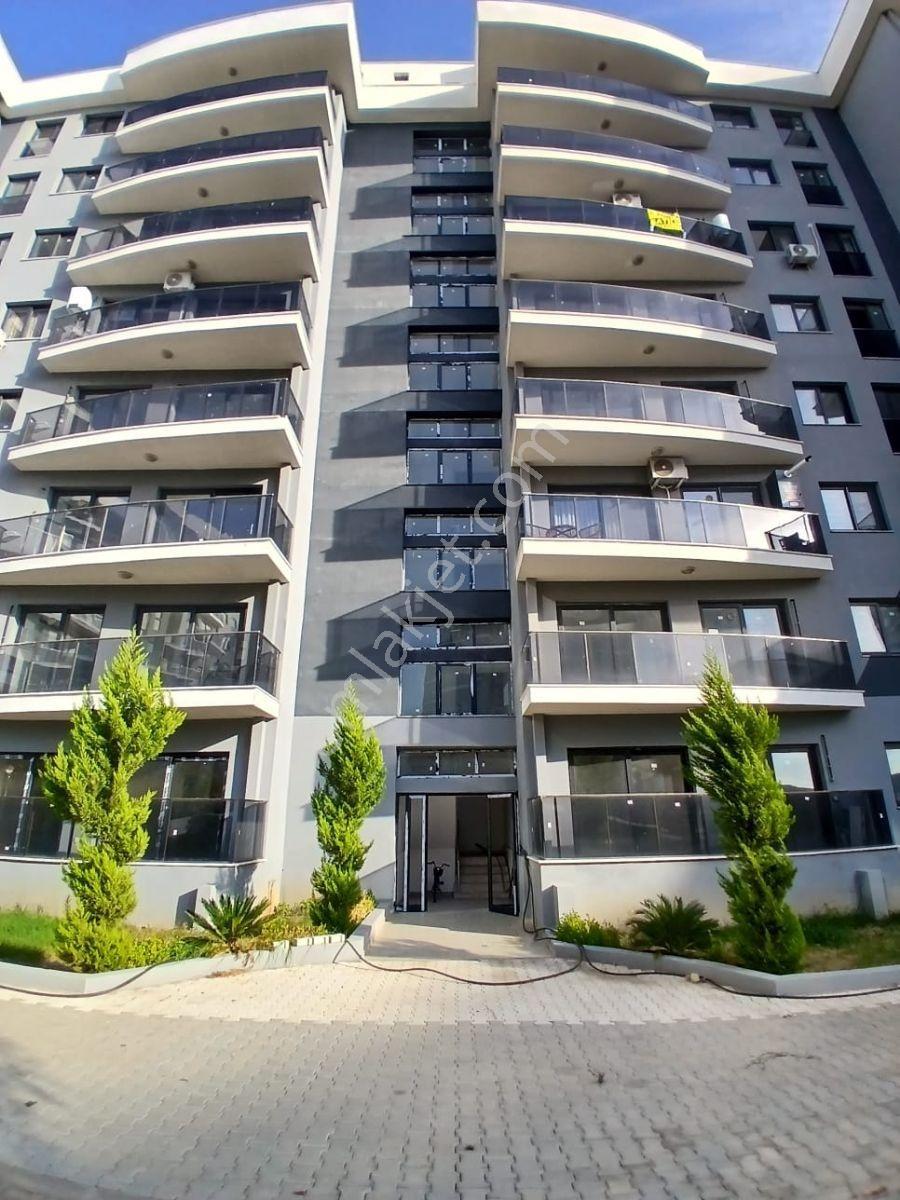 Turpa Lotus'tan Bahçeşehir Royal'de 2+1 Full Yapılı Daire — fotoğraf 3