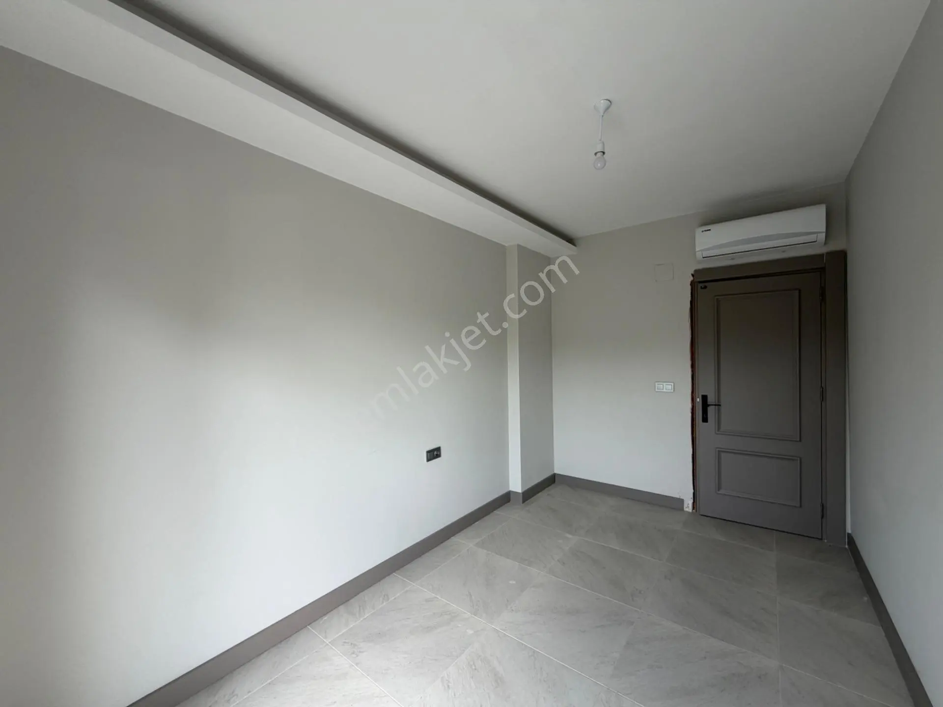 Yetkin’den Obada Satılık 1+1 Daire — fotoğraf 17