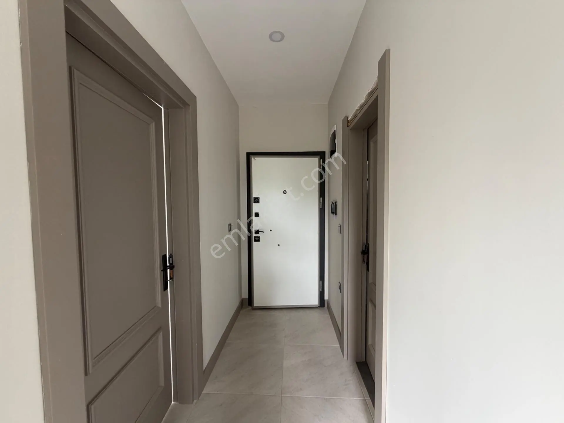 Yetkin’den Obada Satılık 1+1 Daire — fotoğraf 25