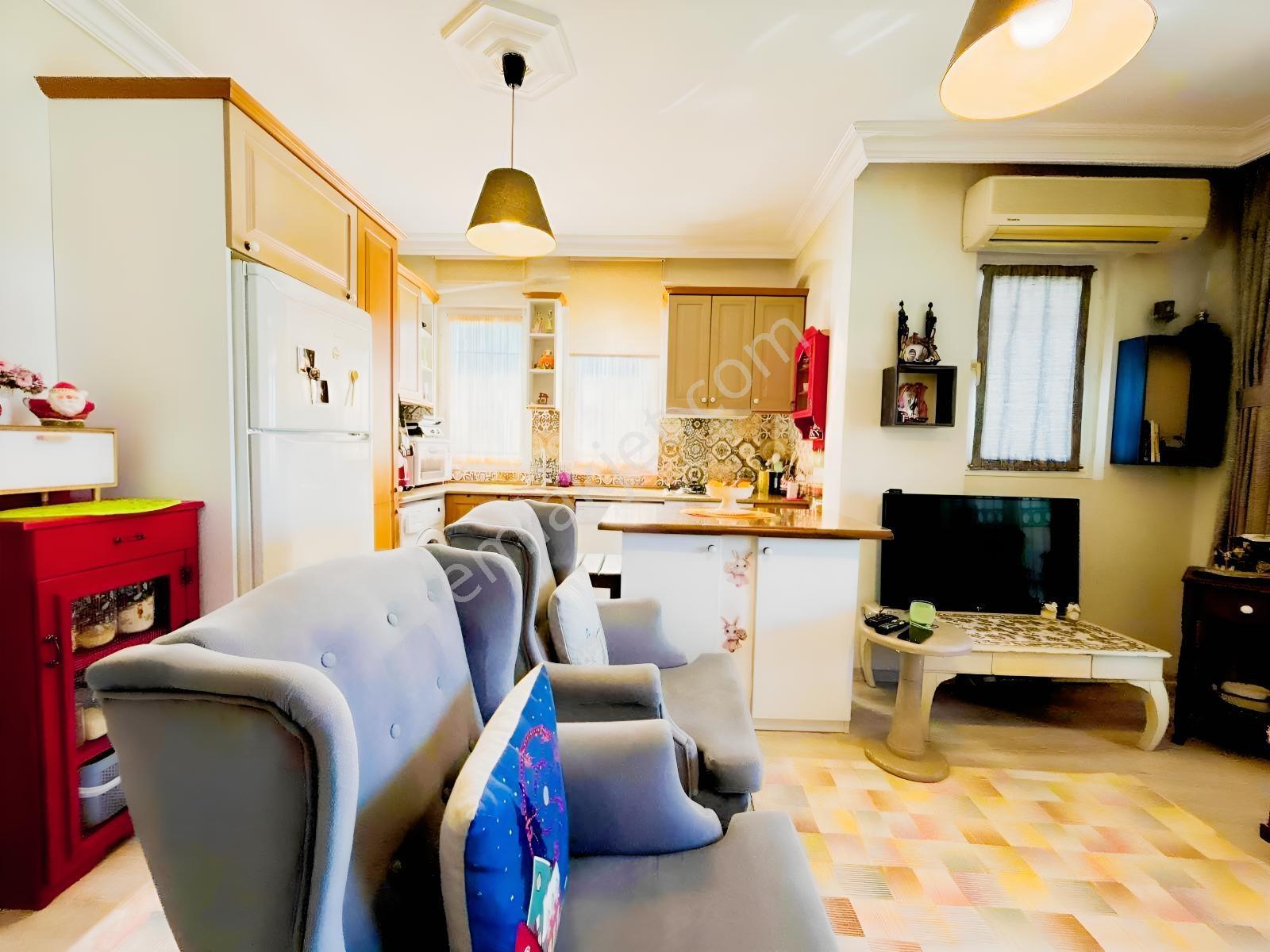 Geniş Bahçeli Havuzlu Sitede Çatı Dubleks 3+1 Bakımlı Daire