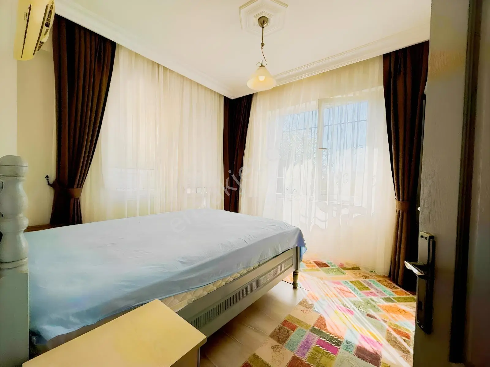 Geniş Bahçeli Havuzlu Sitede Çatı Dubleks 3+1 Bakımlı Daire — fotoğraf 19